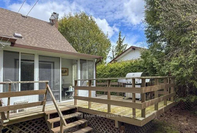 Photo 17 of 43 Toronto Street, Clarington, Newcastle — HOMEH