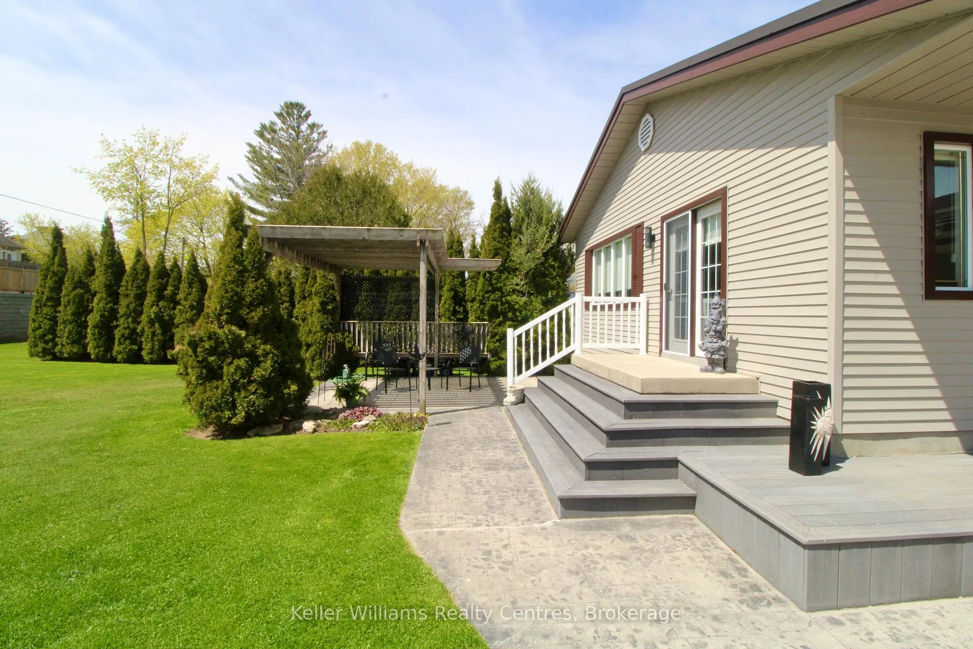 Photo 5 of 587 11th Street, Hanover — HOMEH