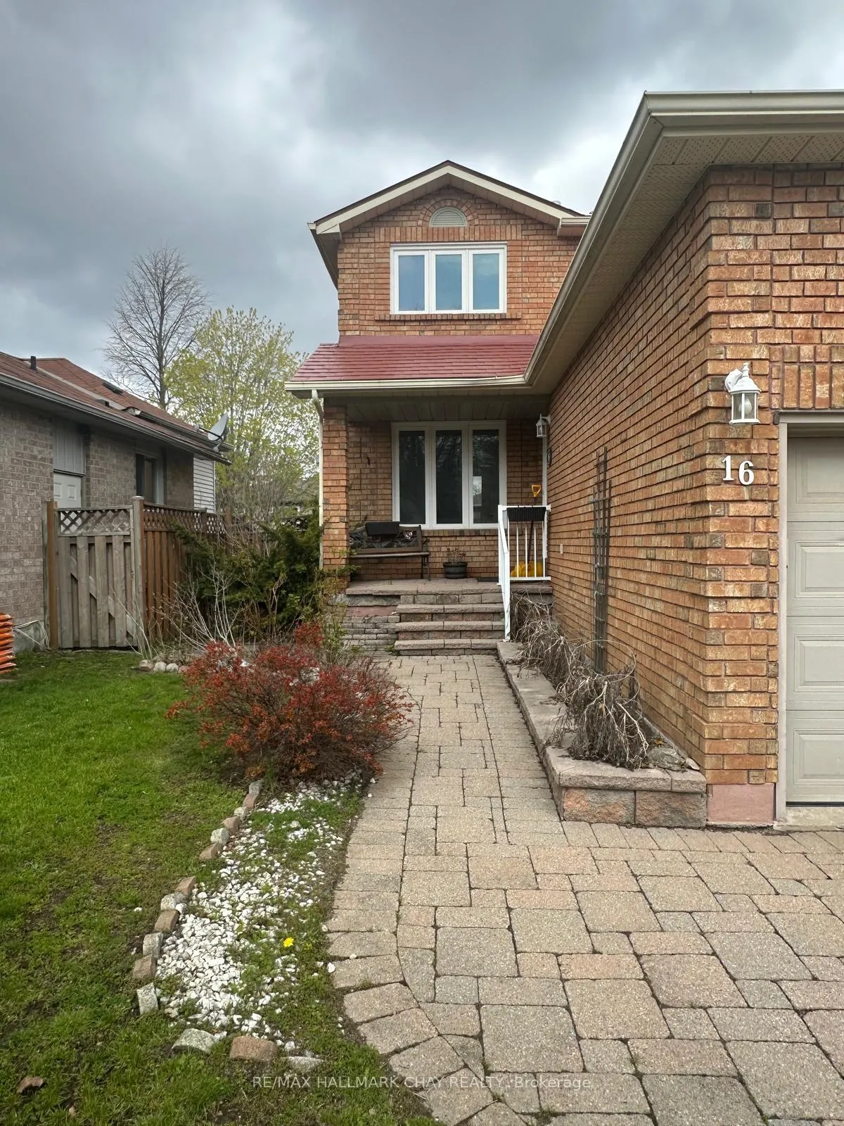 Photo 3 of UPPER - 16 Cuthbert Street, Barrie, Ardagh — HOMEH