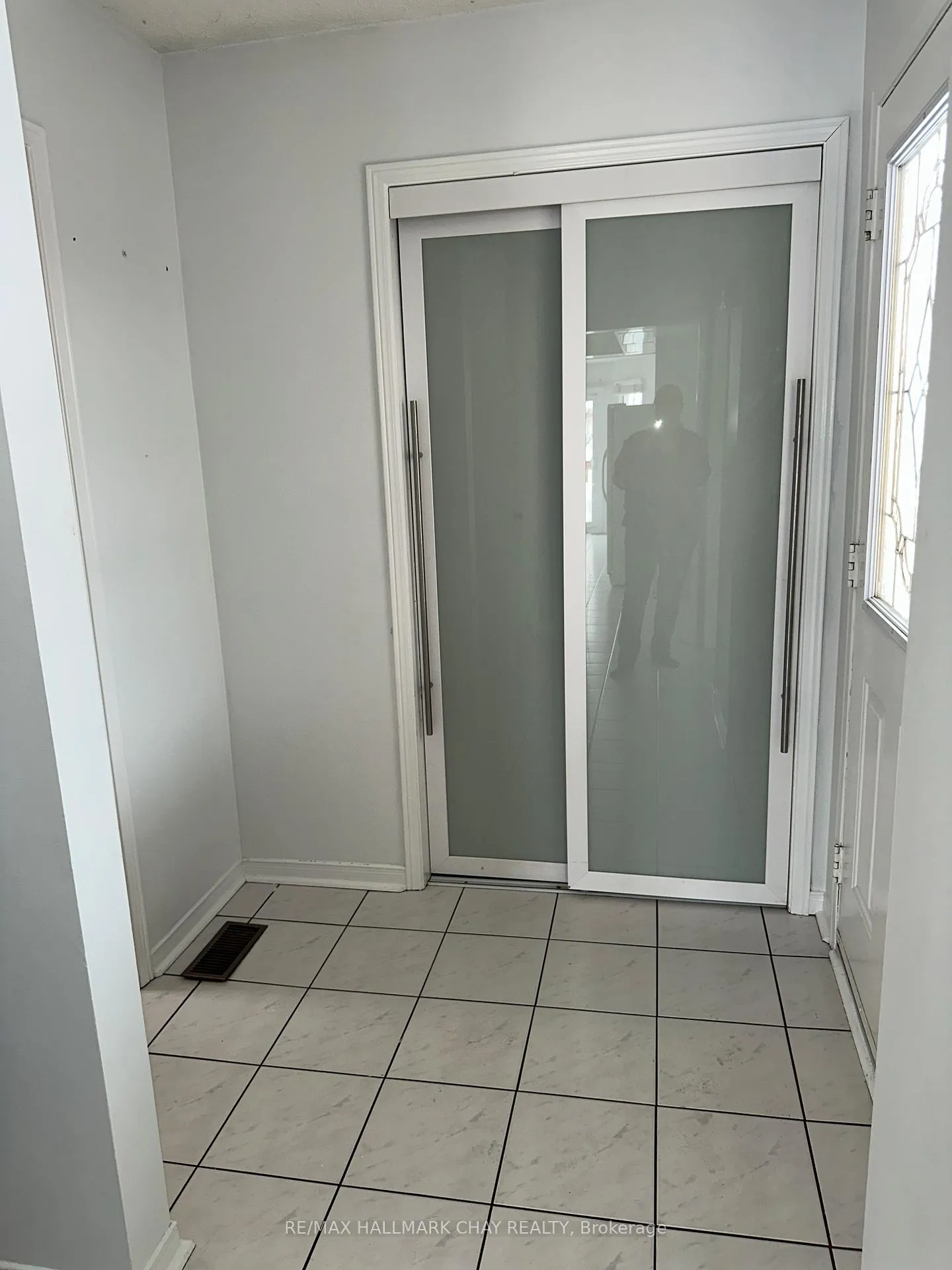 Photo 4 of UPPER - 16 Cuthbert Street, Barrie, Ardagh — HOMEH