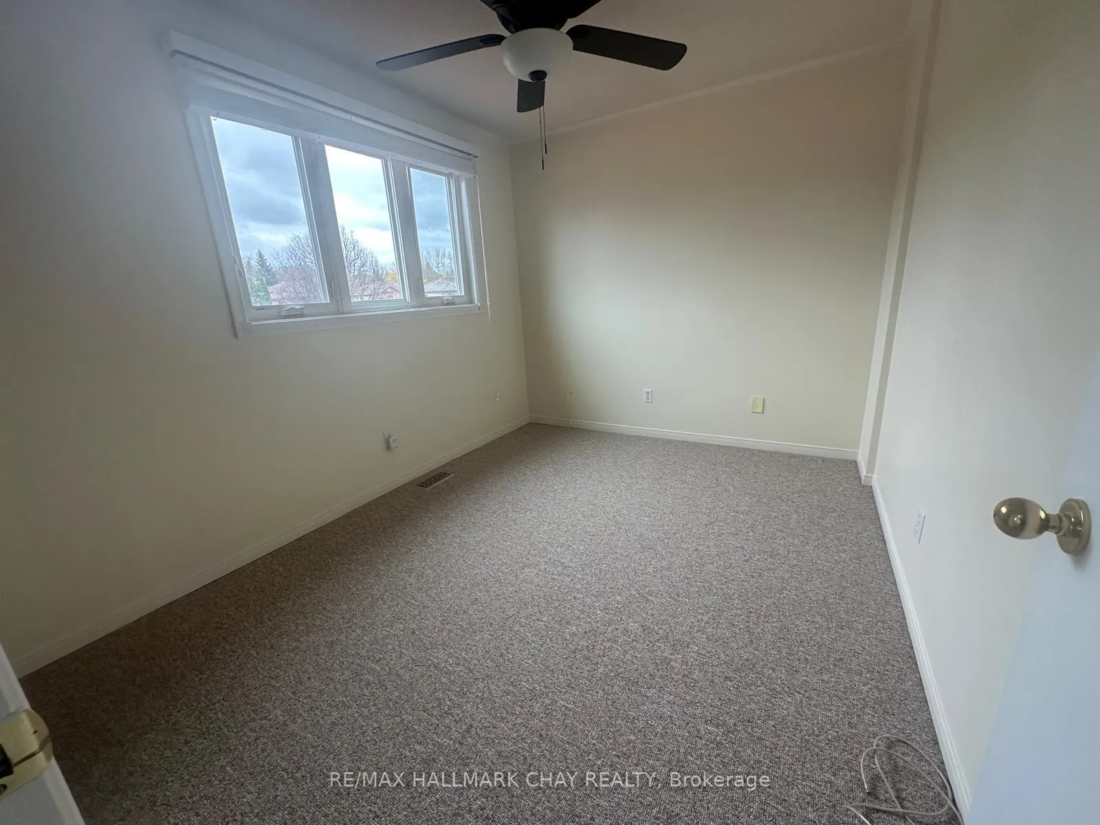 Photo 15 of UPPER - 16 Cuthbert Street, Barrie, Ardagh — HOMEH