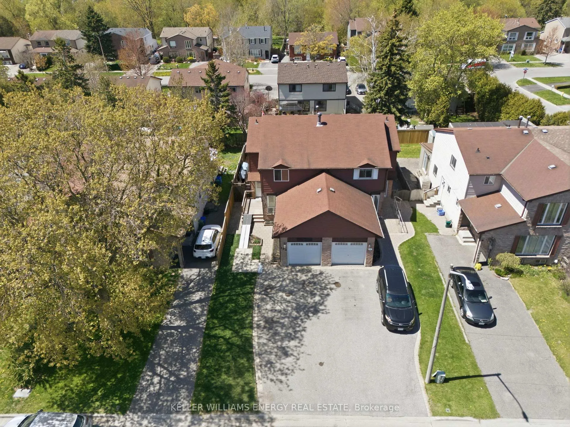 Photo 2 of 132 Castlebar Crescent, Oshawa, Vanier — HOMEH