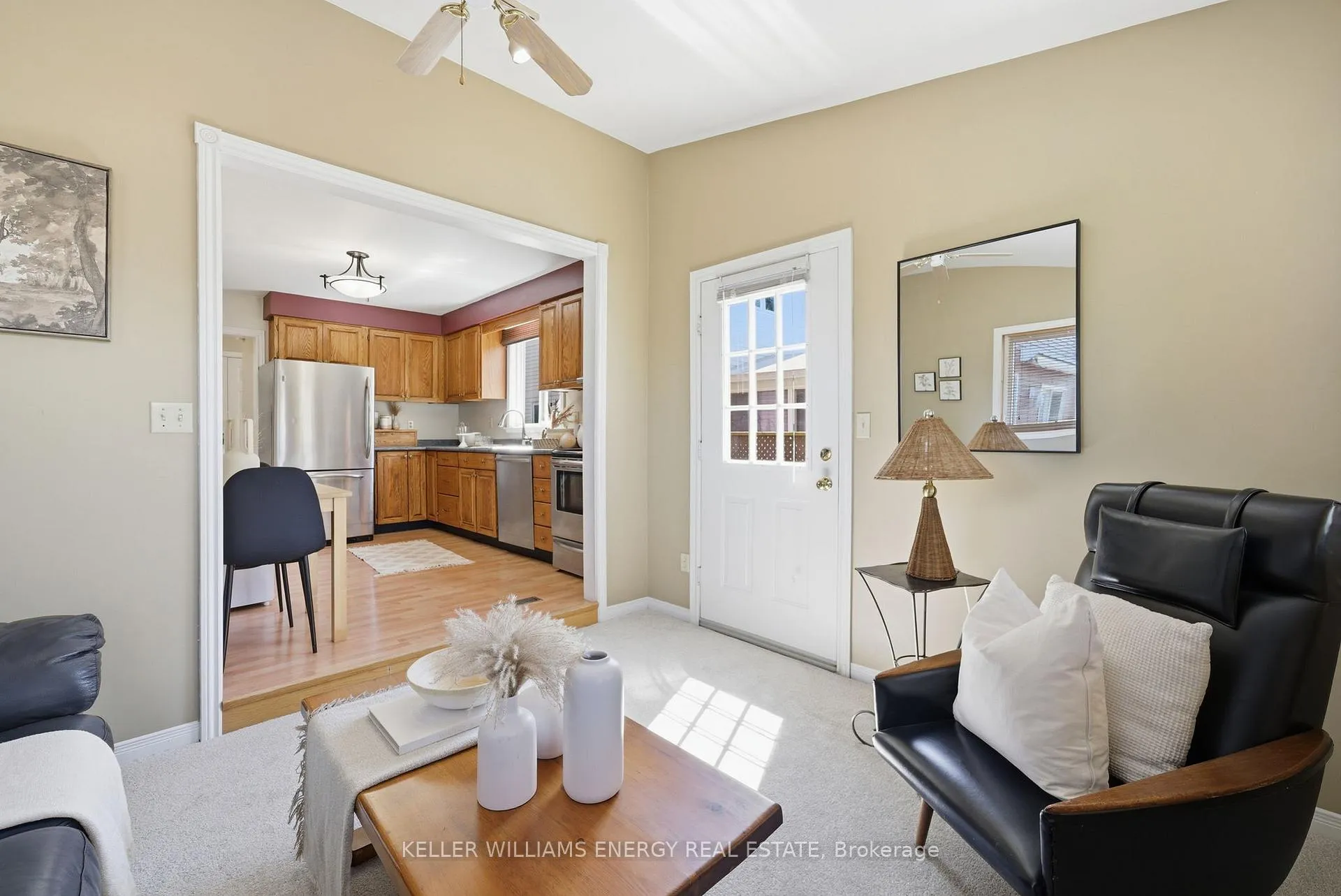 Photo 10 of 132 Castlebar Crescent, Oshawa, Vanier — HOMEH