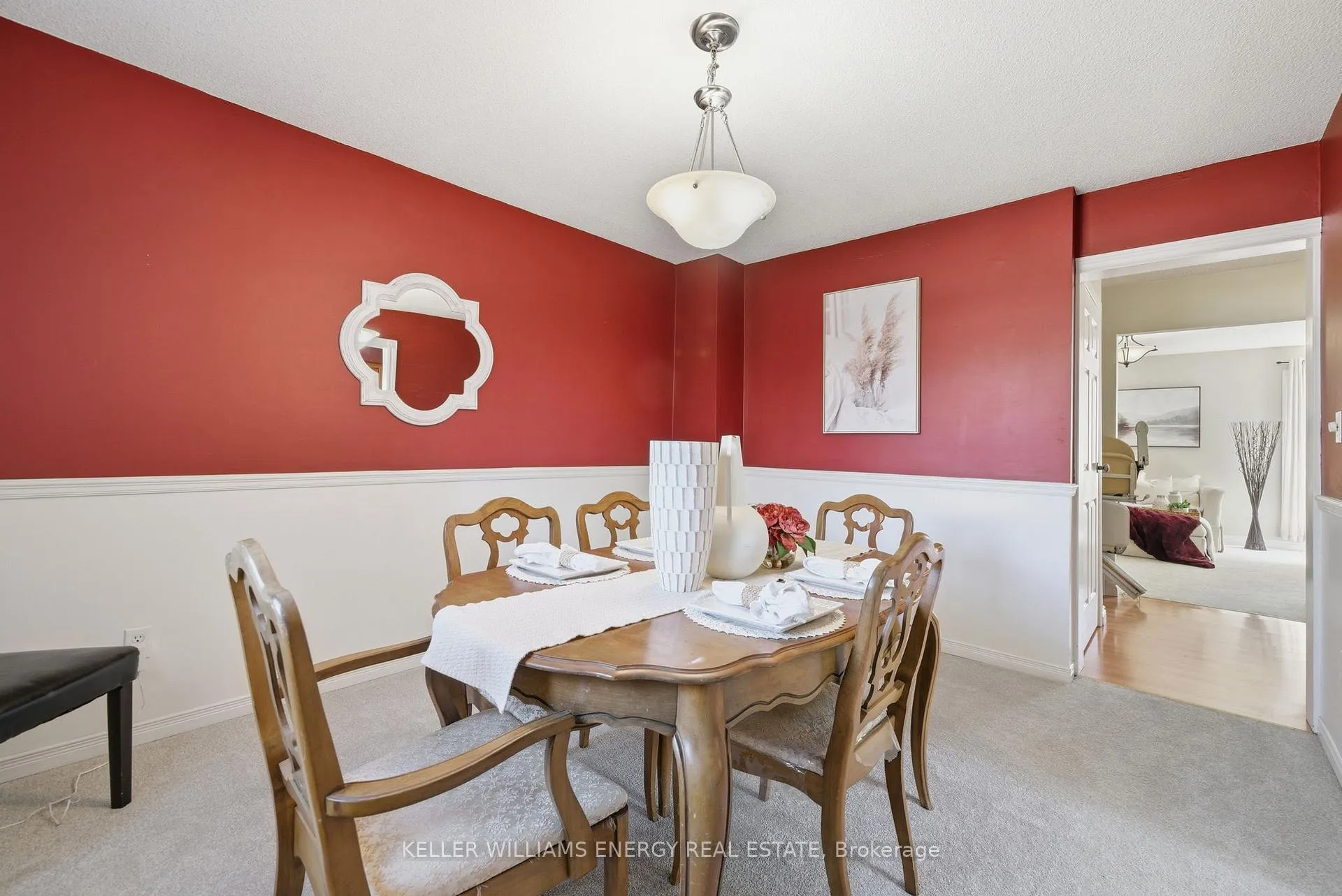 Photo 11 of 132 Castlebar Crescent, Oshawa, Vanier — HOMEH
