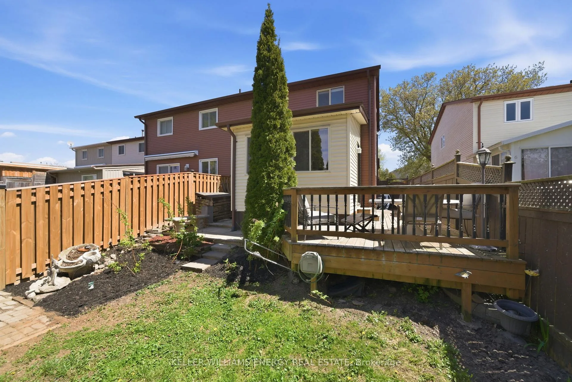 Photo 19 of 132 Castlebar Crescent, Oshawa, Vanier — HOMEH