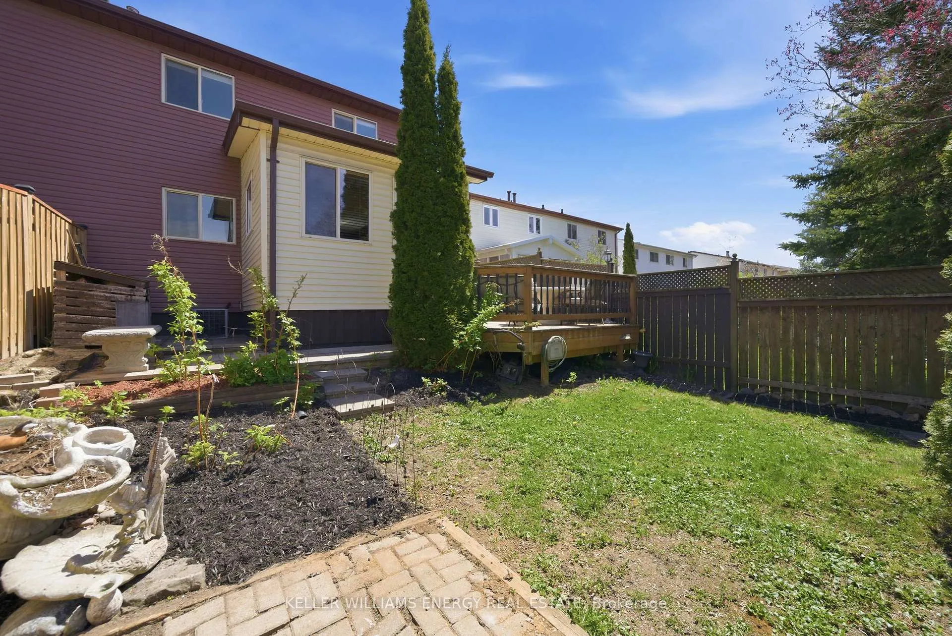Photo 20 of 132 Castlebar Crescent, Oshawa, Vanier — HOMEH