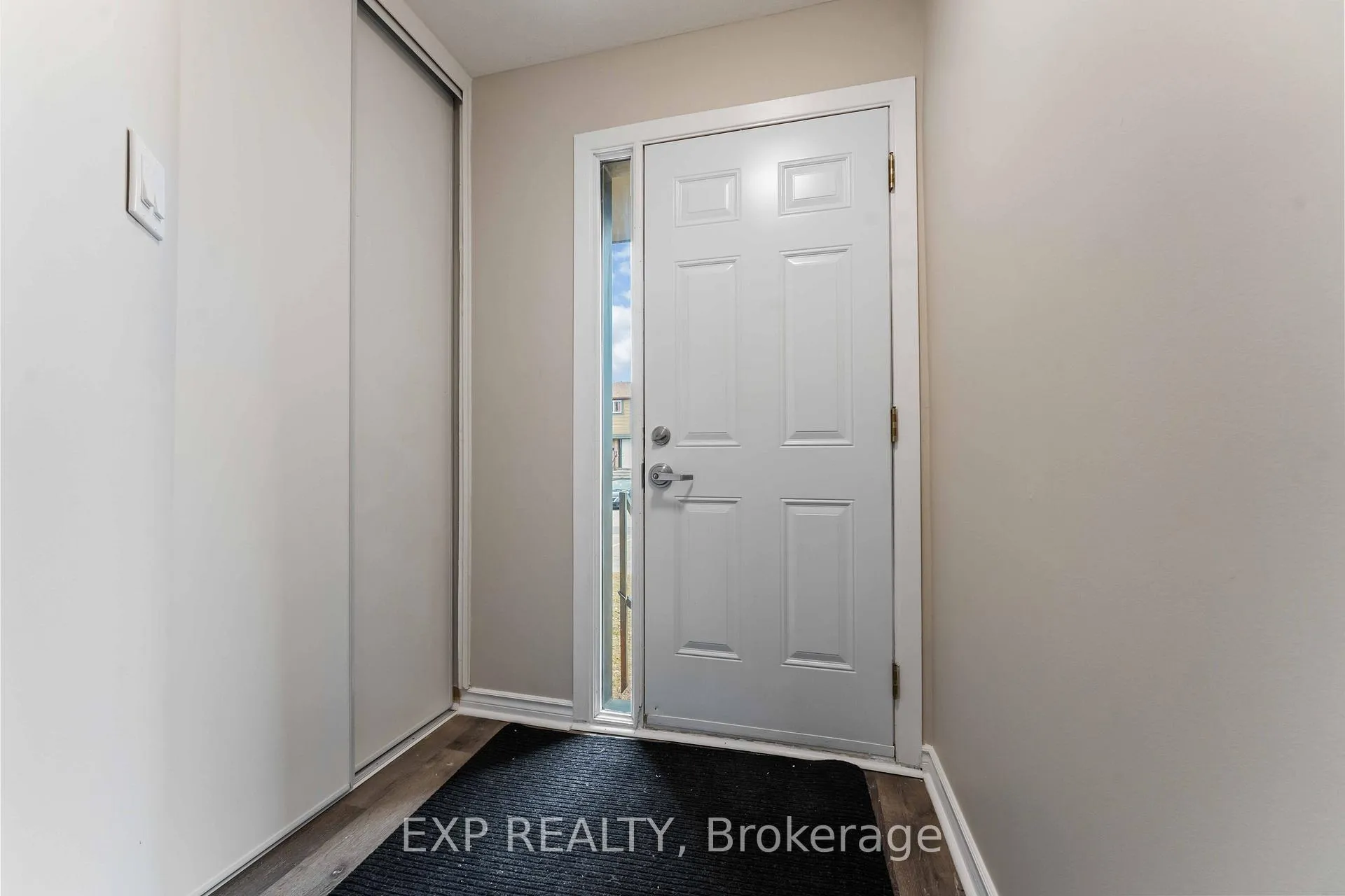 Photo 2 of Unit 25, 2659 Pimlico Crescent, Ottawa, Emerald Woods/Sawmill Creek — HOMEH