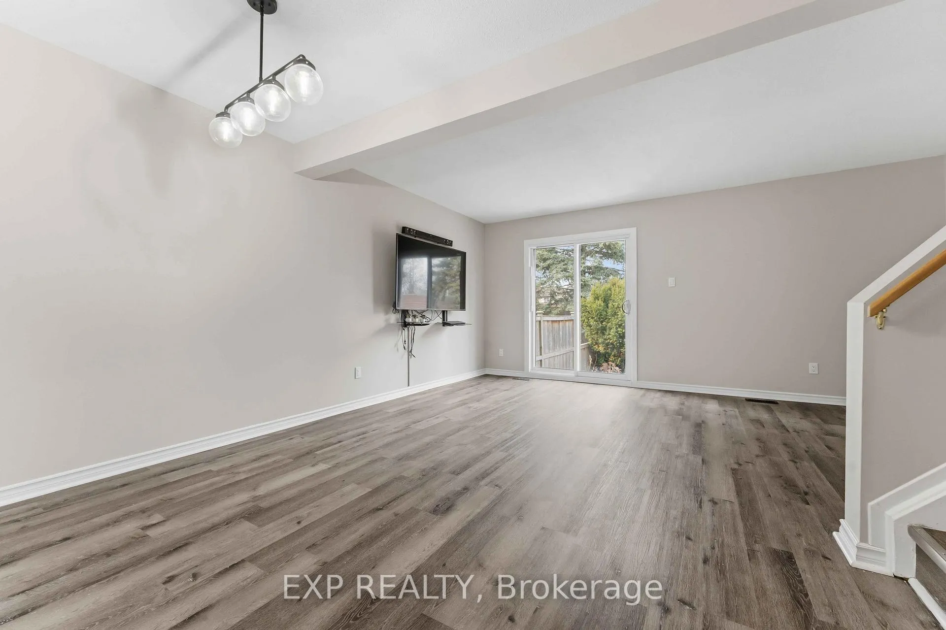 Photo 8 of Unit 25, 2659 Pimlico Crescent, Ottawa, Emerald Woods/Sawmill Creek — HOMEH