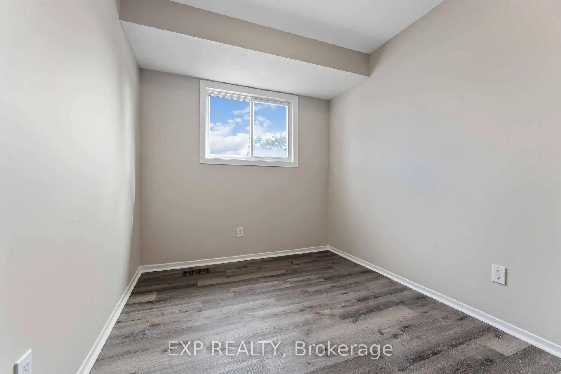 Photo 21 of Unit 25, 2659 Pimlico Crescent, Ottawa, Emerald Woods/Sawmill Creek — HOMEH