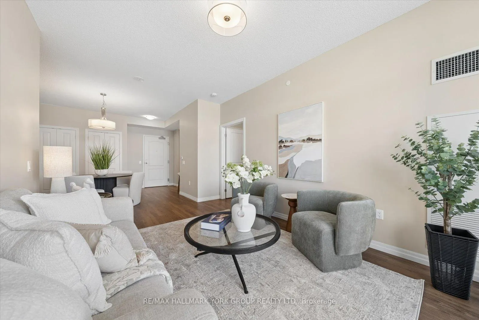 Photo 12 of Unit 402, 460 William Graham Drive, Aurora, Rural Aurora — HOMEH