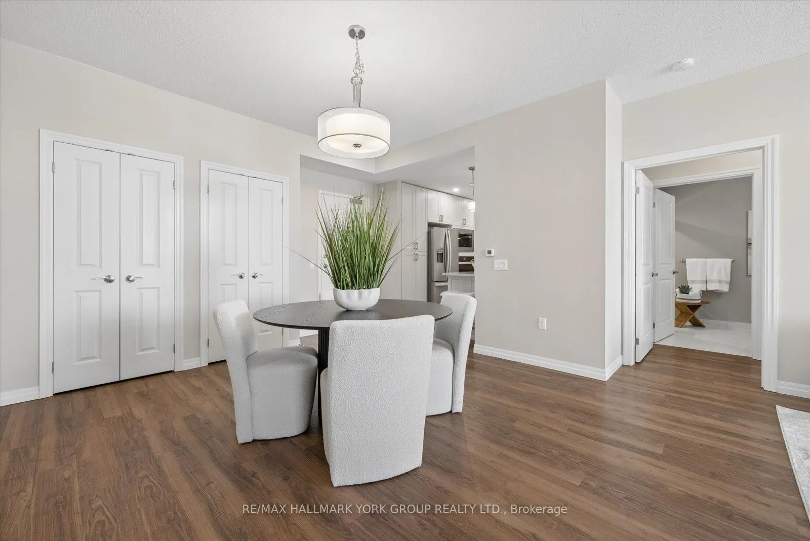 Photo 15 of Unit 402, 460 William Graham Drive, Aurora, Rural Aurora — HOMEH