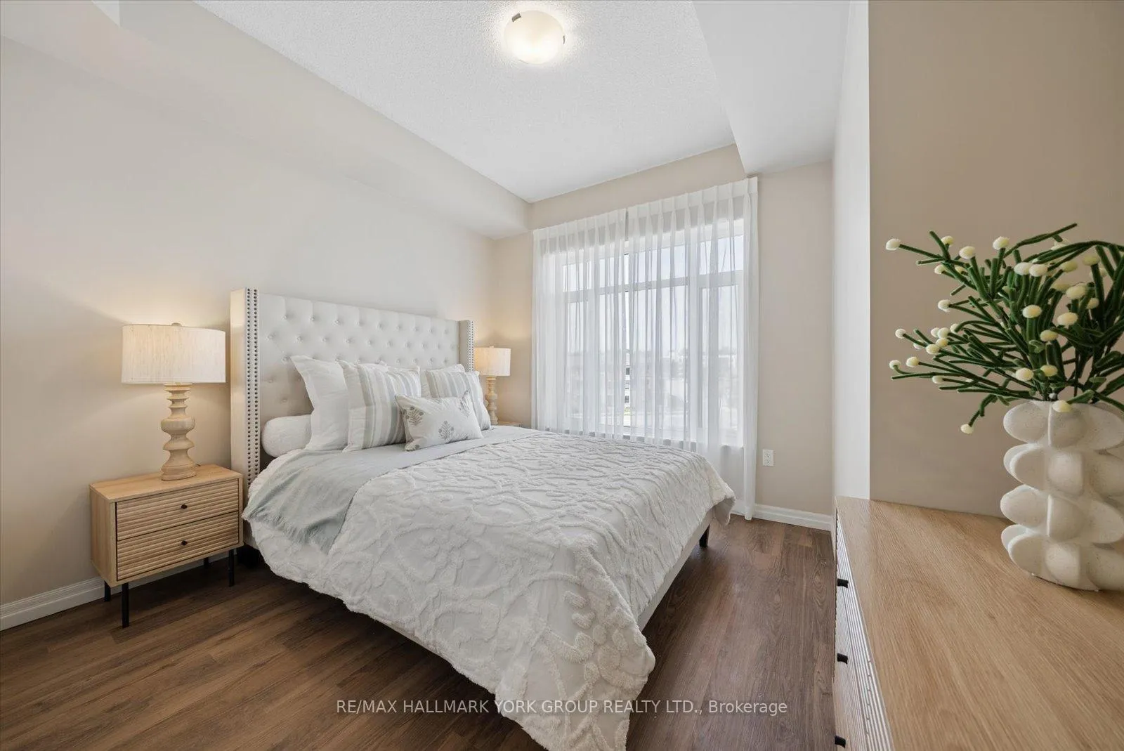 Photo 16 of Unit 402, 460 William Graham Drive, Aurora, Rural Aurora — HOMEH