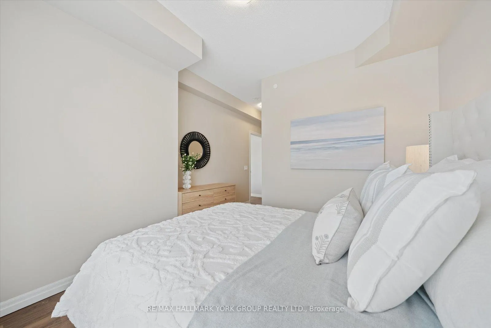 Photo 18 of Unit 402, 460 William Graham Drive, Aurora, Rural Aurora — HOMEH