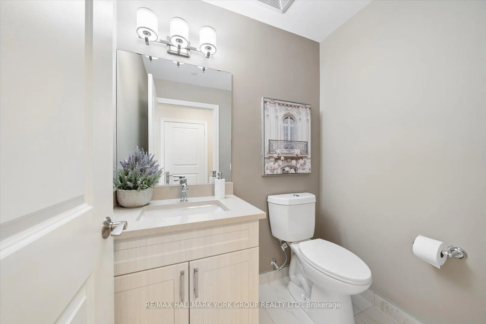 Photo 24 of Unit 402, 460 William Graham Drive, Aurora, Rural Aurora — HOMEH