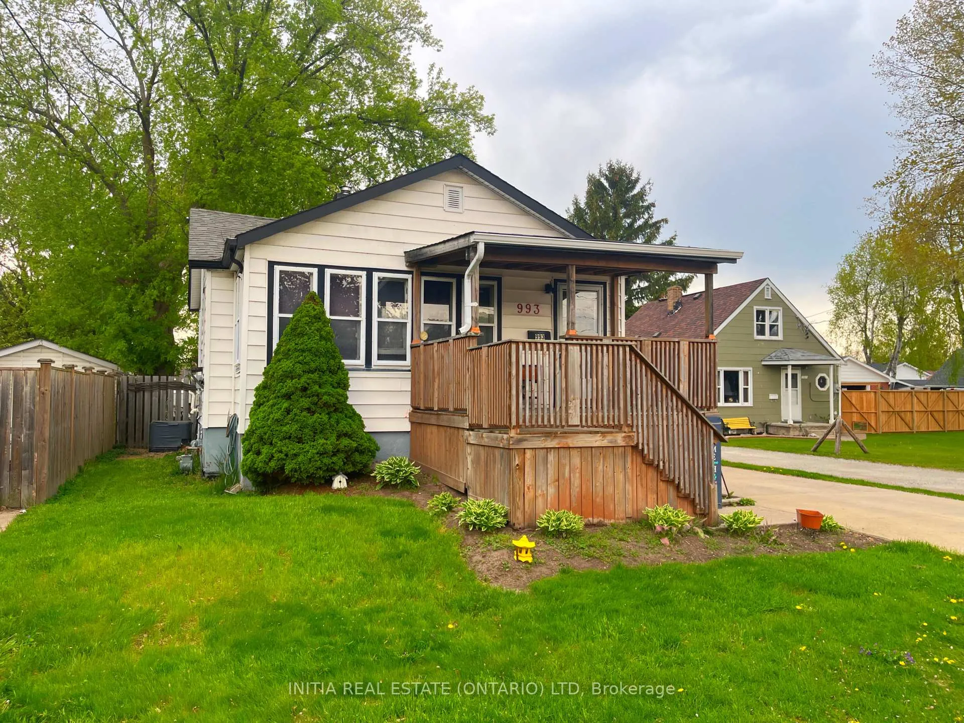 Photo 2 of 993 Murphy Road W, Sarnia — HOMEH