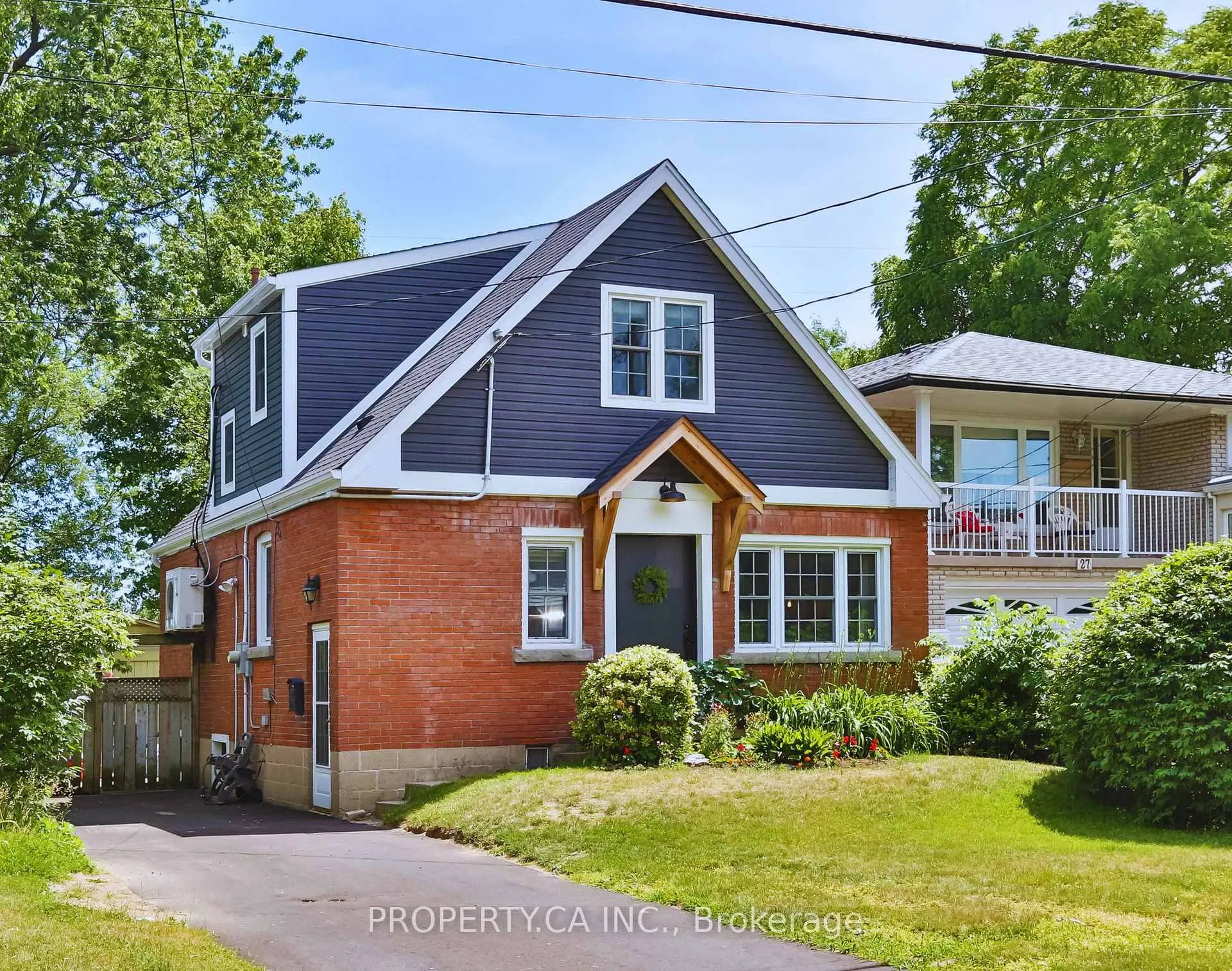 Photo 1 of 29 Oakfield Drive, Etobicoke, Stonegate-Queensway — HOMEH