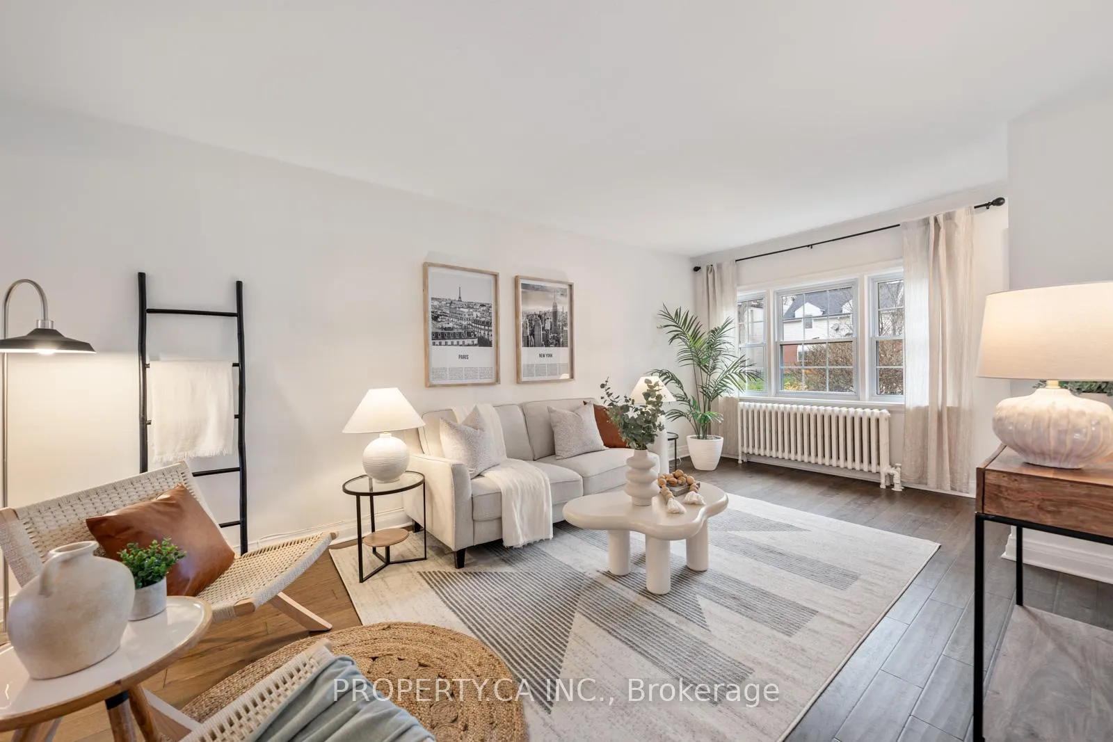 Photo 5 of 29 Oakfield Drive, Etobicoke, Stonegate-Queensway — HOMEH