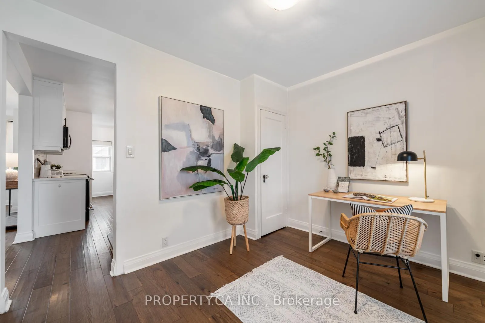 Photo 14 of 29 Oakfield Drive, Etobicoke, Stonegate-Queensway — HOMEH