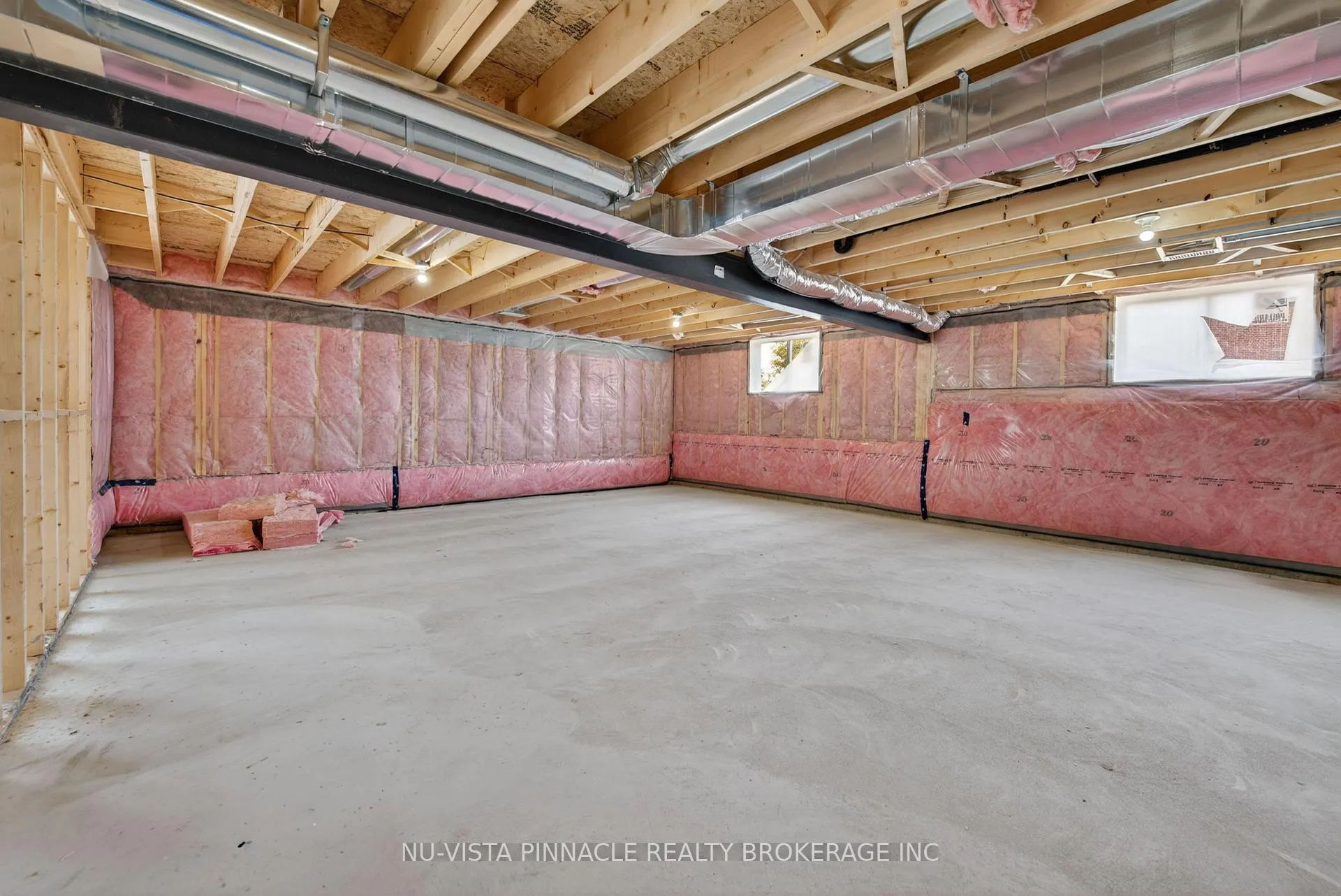 Photo 42 of 71 Basil Crescent, Middlesex Centre, Ilderton — HOMEH
