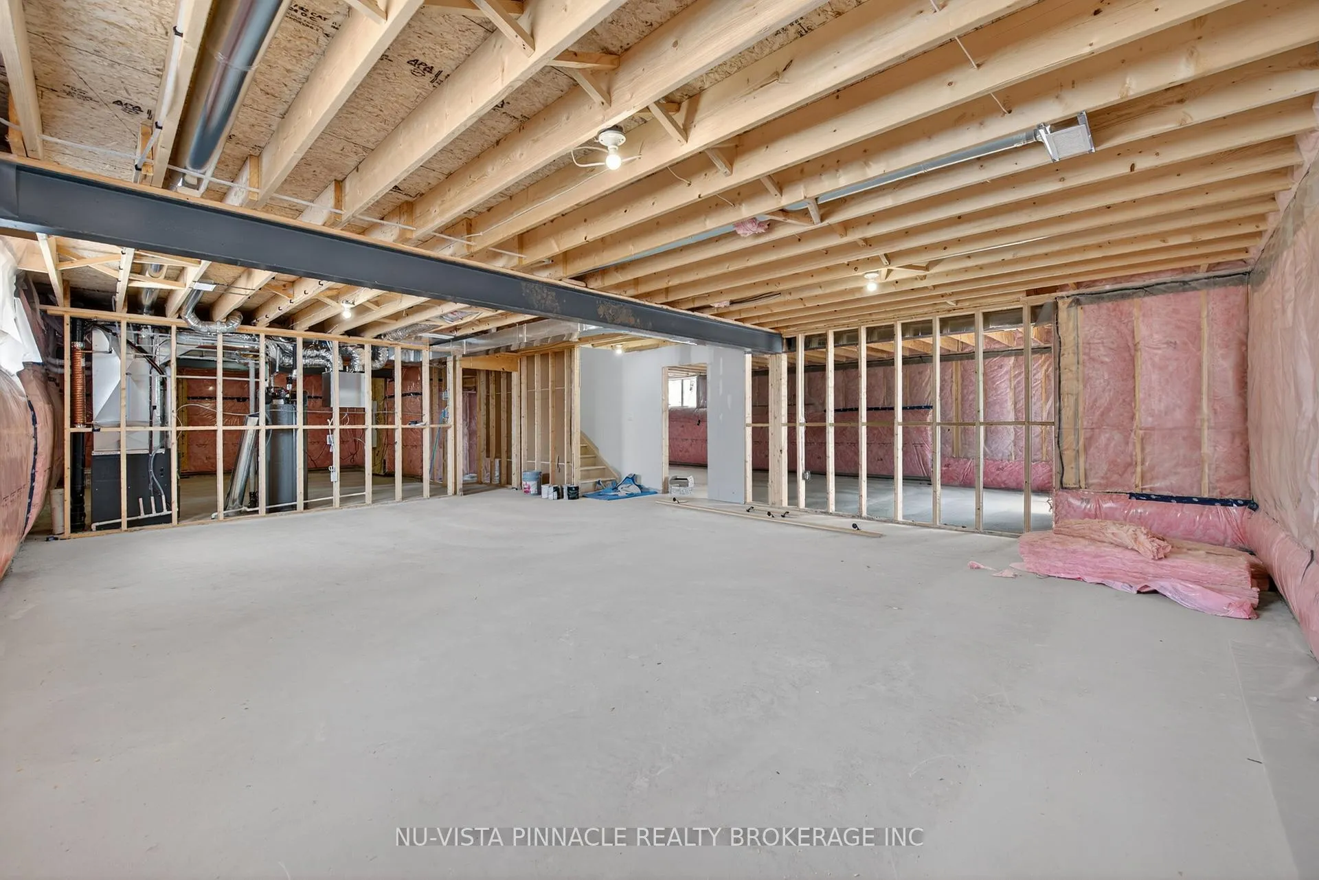 Photo 43 of 71 Basil Crescent, Middlesex Centre, Ilderton — HOMEH