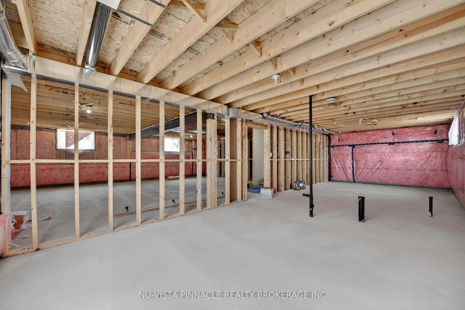 Photo 46 of 71 Basil Crescent, Middlesex Centre, Ilderton — HOMEH