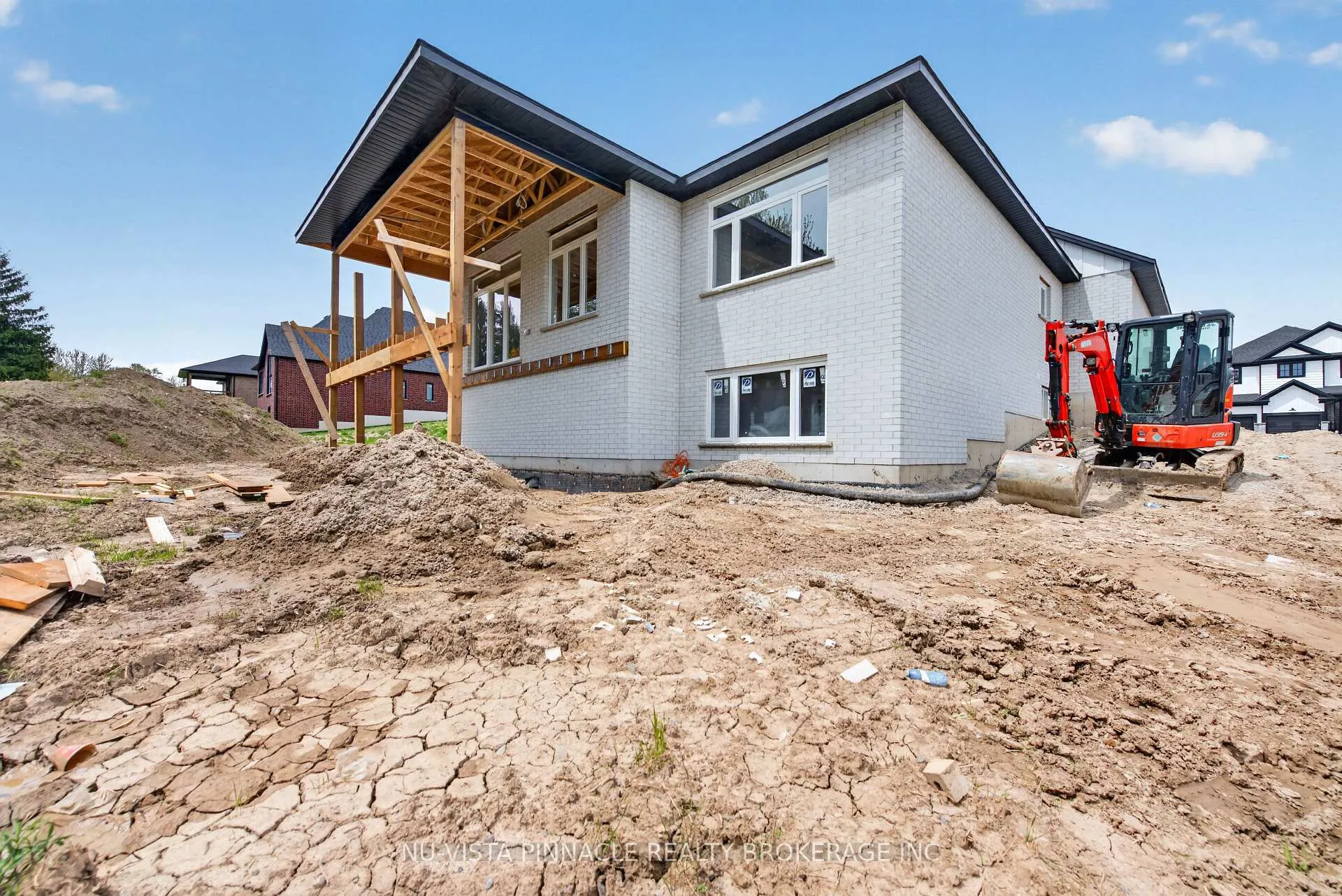 Photo 48 of 71 Basil Crescent, Middlesex Centre, Ilderton — HOMEH