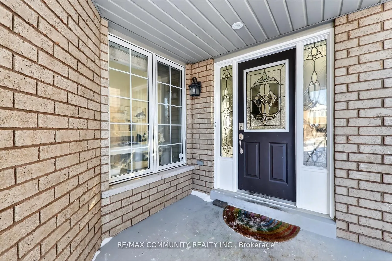 Photo 4 of 27 Merchant Avenue, Whitby, Williamsburg — HOMEH