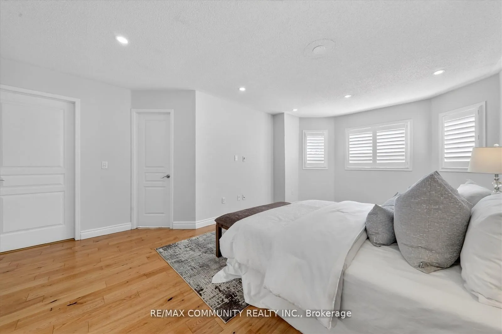 Photo 18 of 27 Merchant Avenue, Whitby, Williamsburg — HOMEH