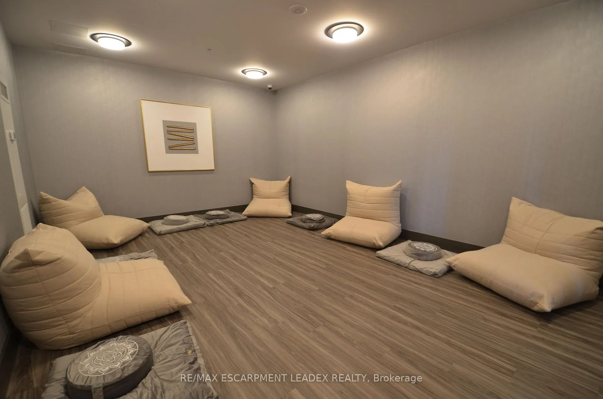 Photo 19 of Unit 1808, 75 James Street N, Hamilton, Corktown — HOMEH