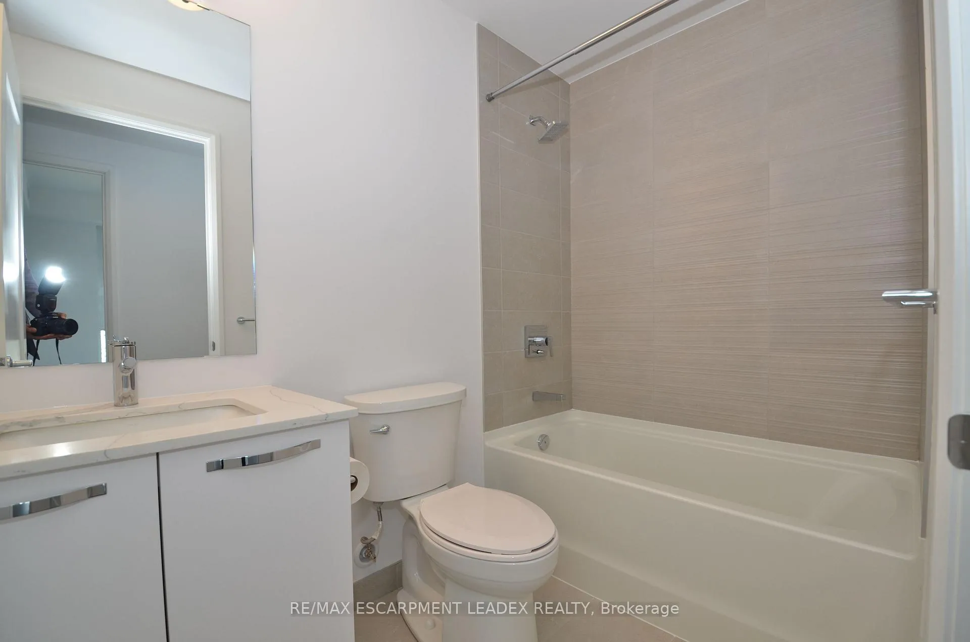 Photo 29 of Unit 1808, 75 James Street N, Hamilton, Corktown — HOMEH