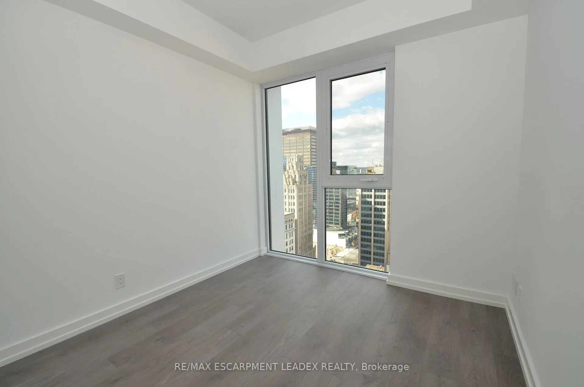 Photo 32 of Unit 1808, 75 James Street N, Hamilton, Corktown — HOMEH