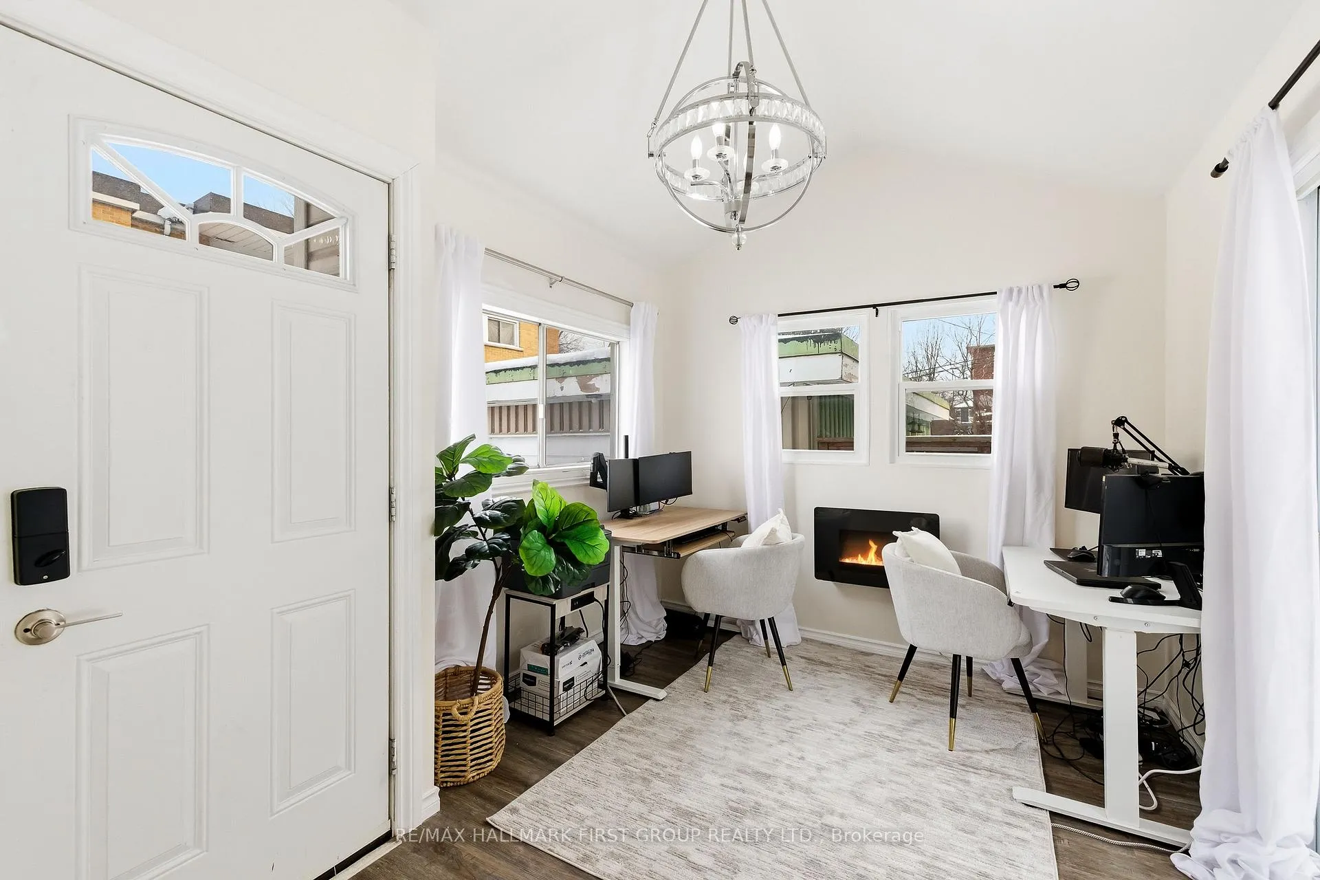 Photo 15 of 325 Elgin Street W, Oshawa, McLaughlin — HOMEH