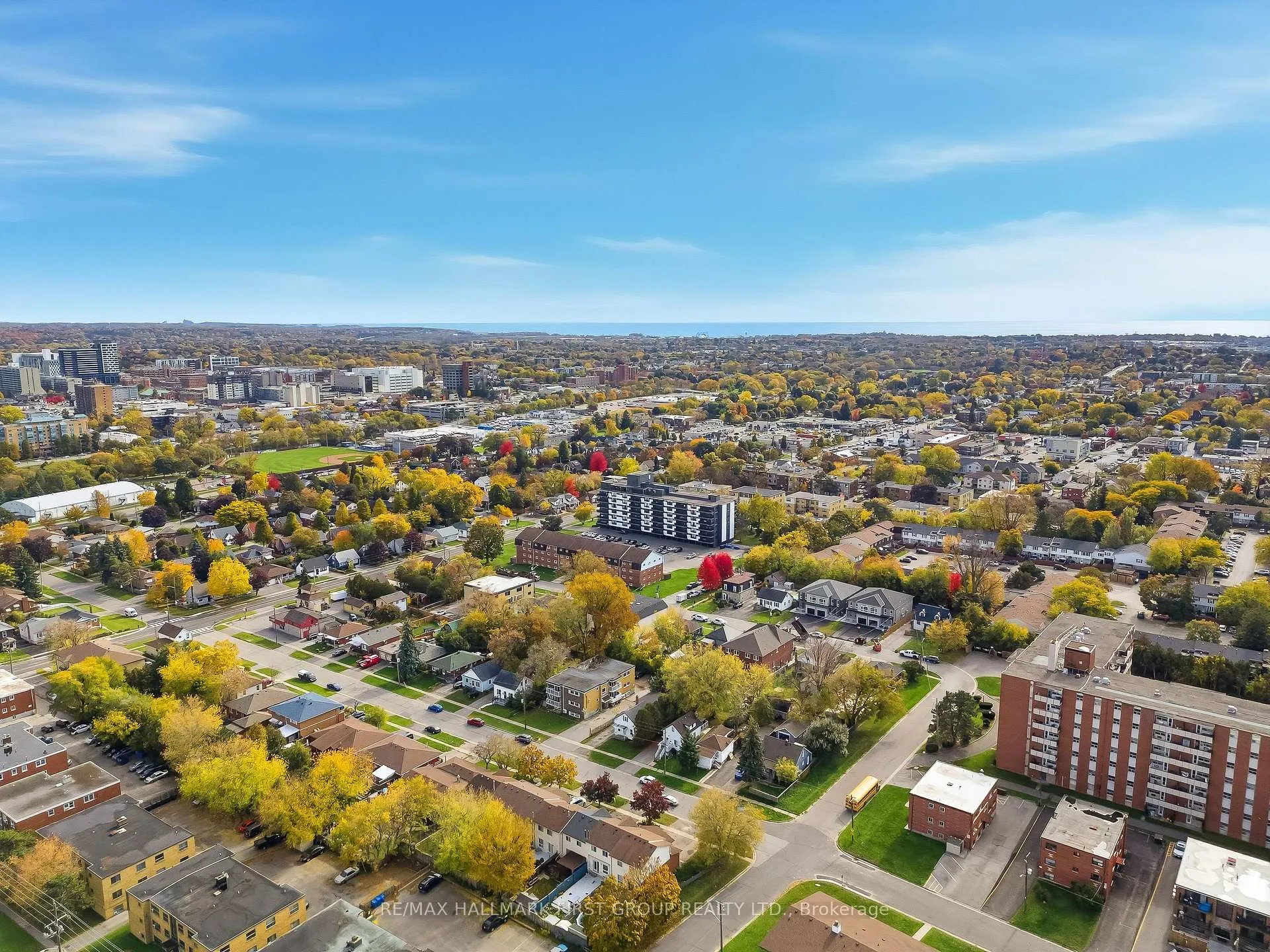 Photo 35 of 325 Elgin Street W, Oshawa, McLaughlin — HOMEH