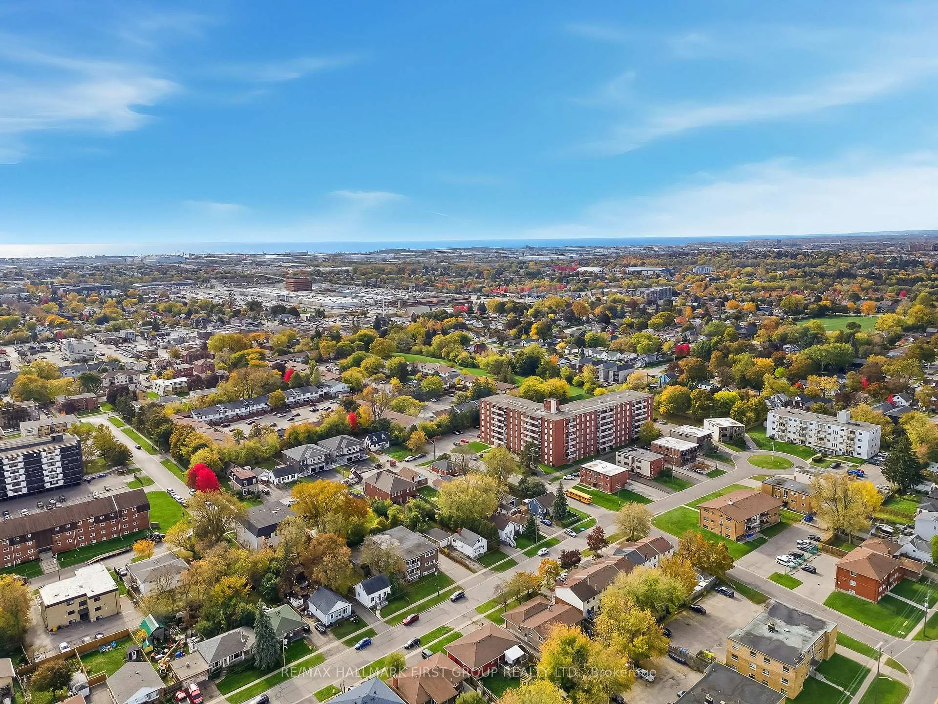 Photo 36 of 325 Elgin Street W, Oshawa, McLaughlin — HOMEH