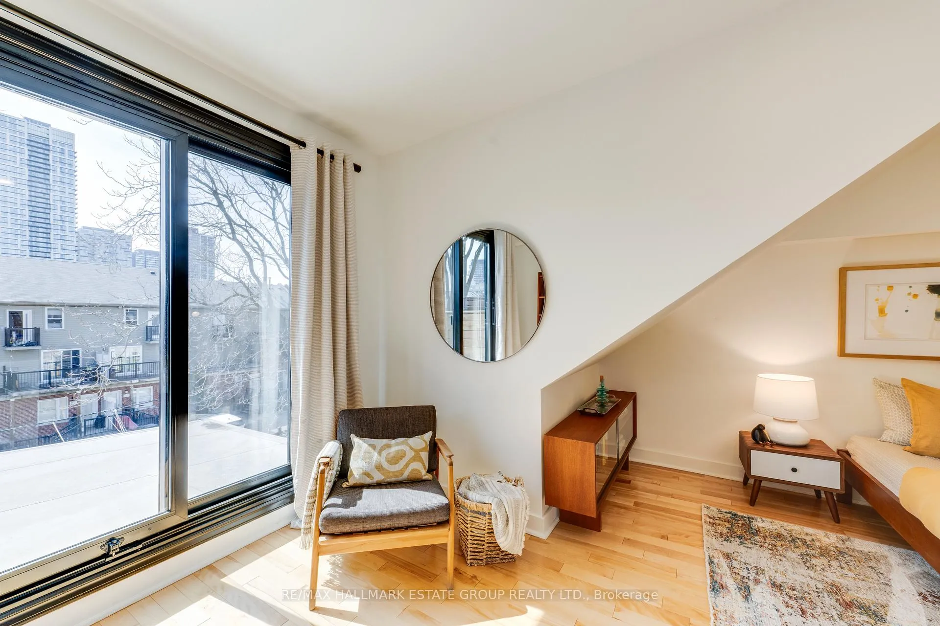 Photo 34 of 92 Hamilton Street, Toronto, South Riverdale — HOMEH