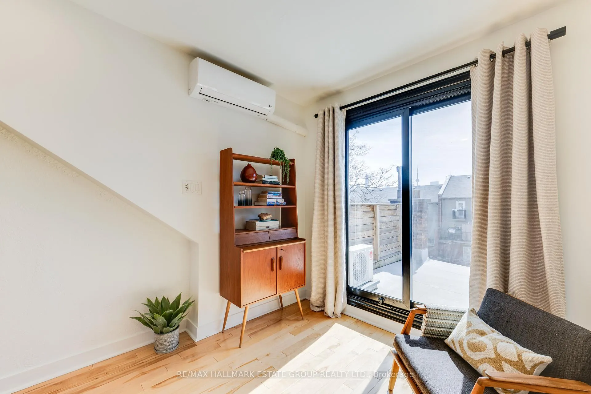 Photo 35 of 92 Hamilton Street, Toronto, South Riverdale — HOMEH
