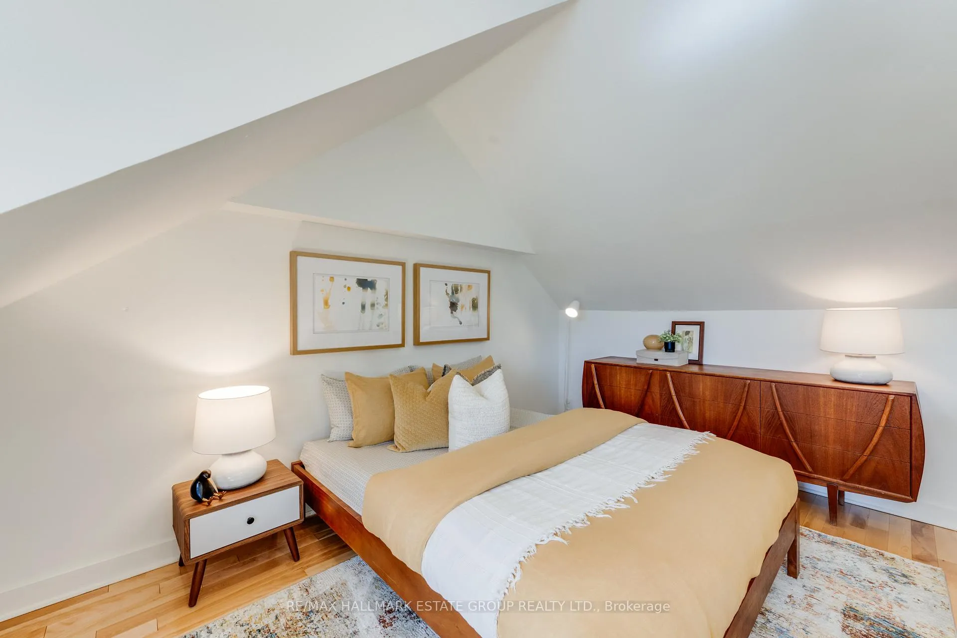 Photo 36 of 92 Hamilton Street, Toronto, South Riverdale — HOMEH