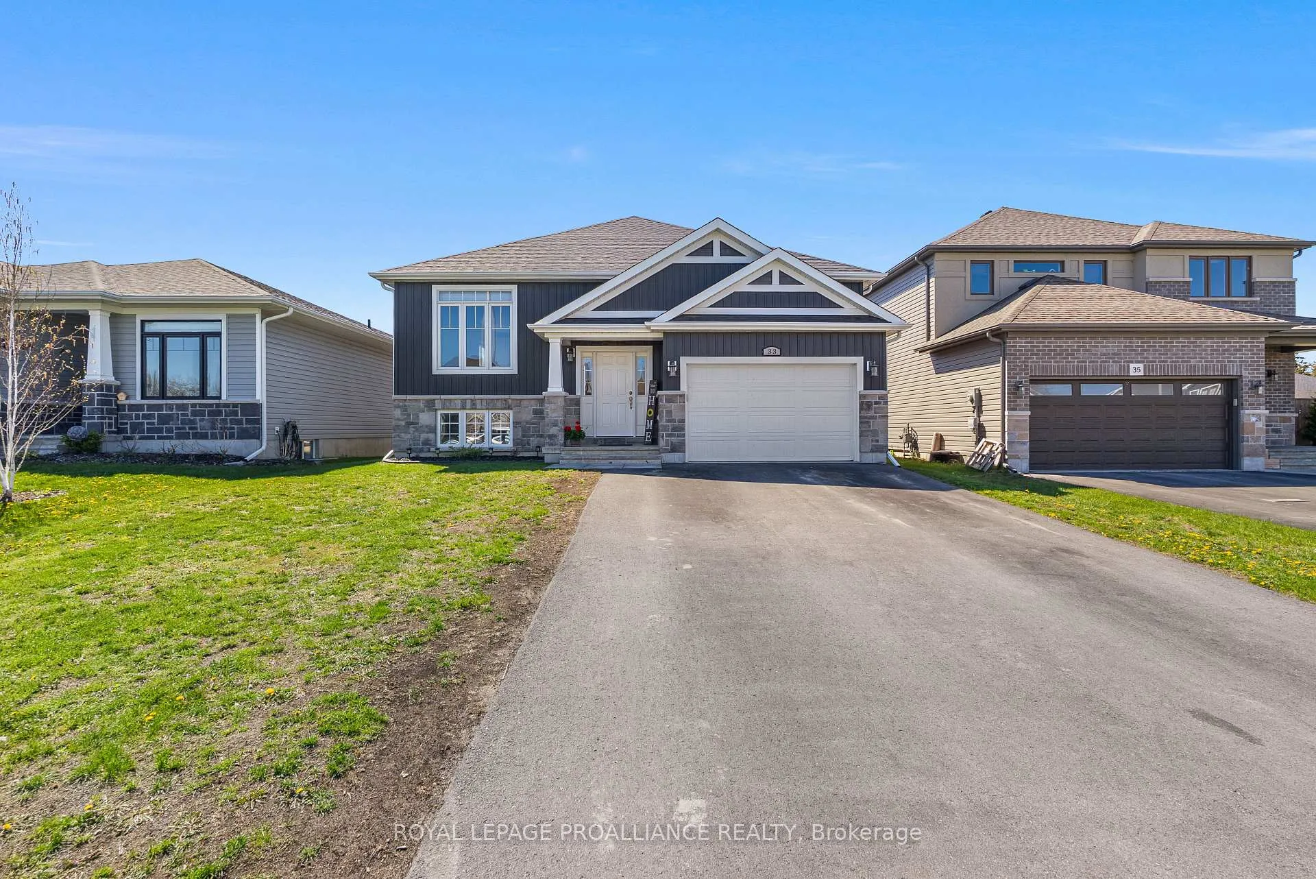 Photo 2 of 33 Redwood Drive, Belleville, Thurlow Ward — HOMEH