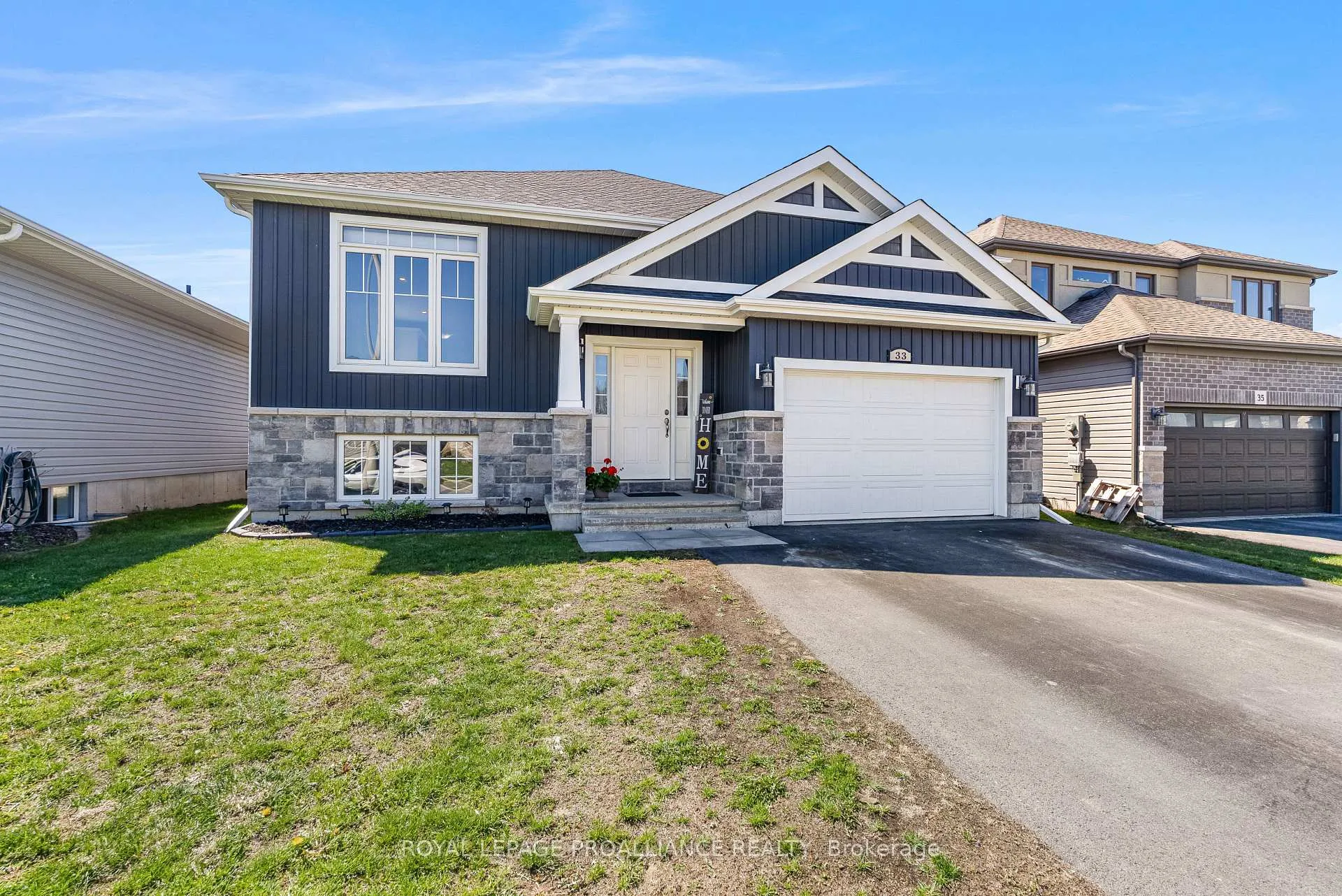 Photo 3 of 33 Redwood Drive, Belleville, Thurlow Ward — HOMEH