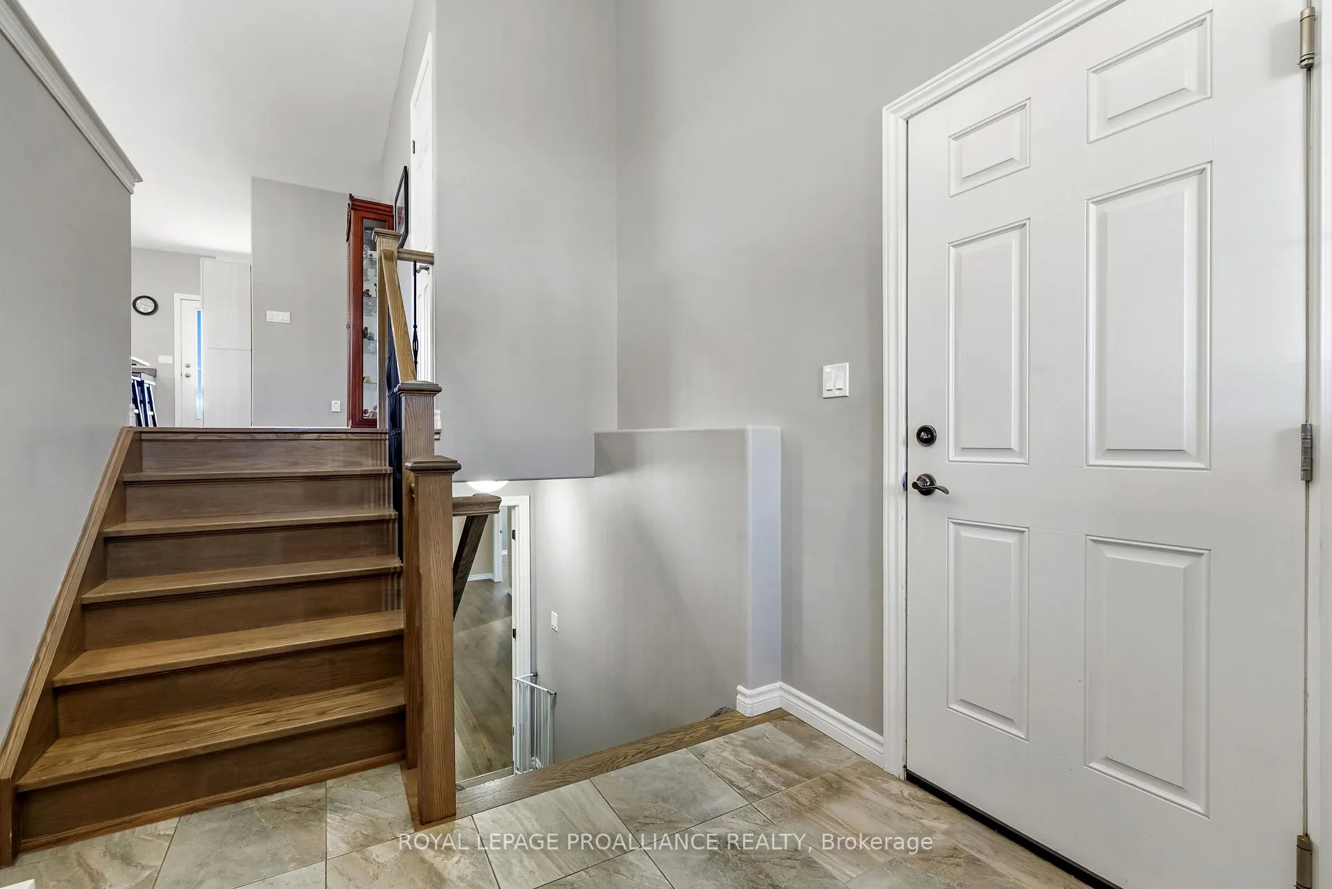 Photo 5 of 33 Redwood Drive, Belleville, Thurlow Ward — HOMEH