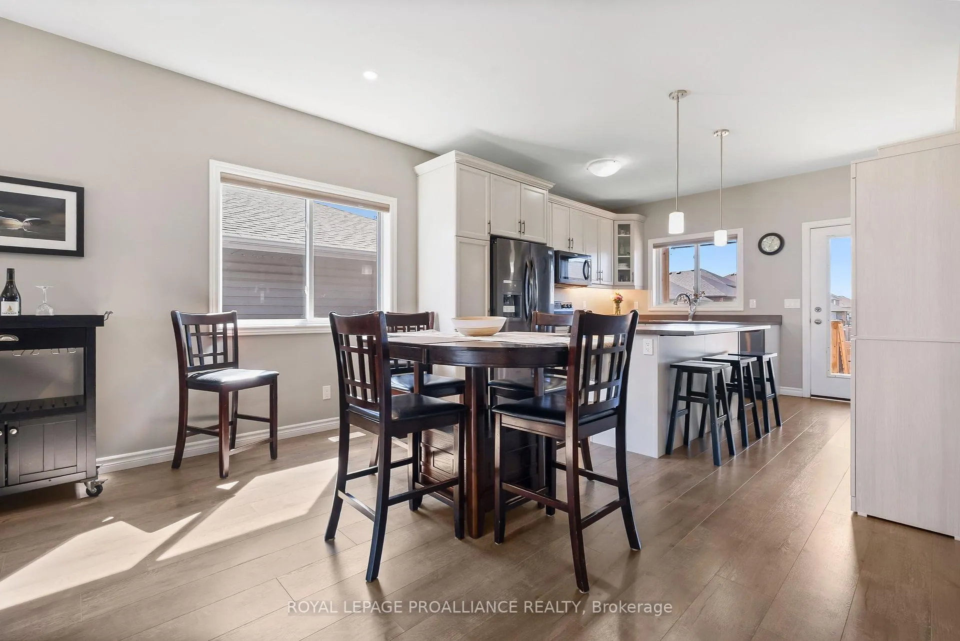 Photo 11 of 33 Redwood Drive, Belleville, Thurlow Ward — HOMEH