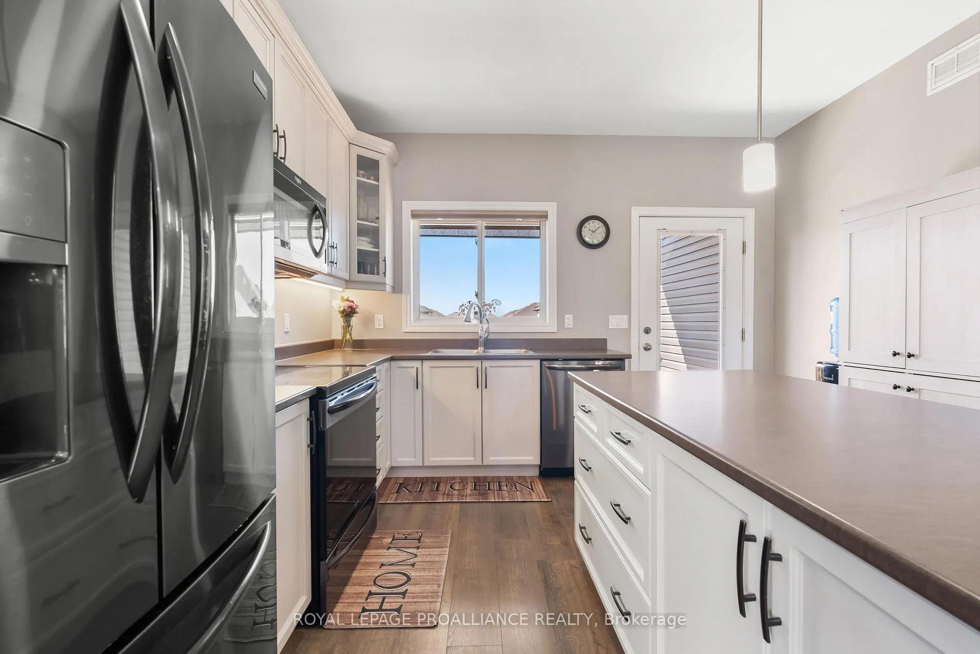 Photo 15 of 33 Redwood Drive, Belleville, Thurlow Ward — HOMEH