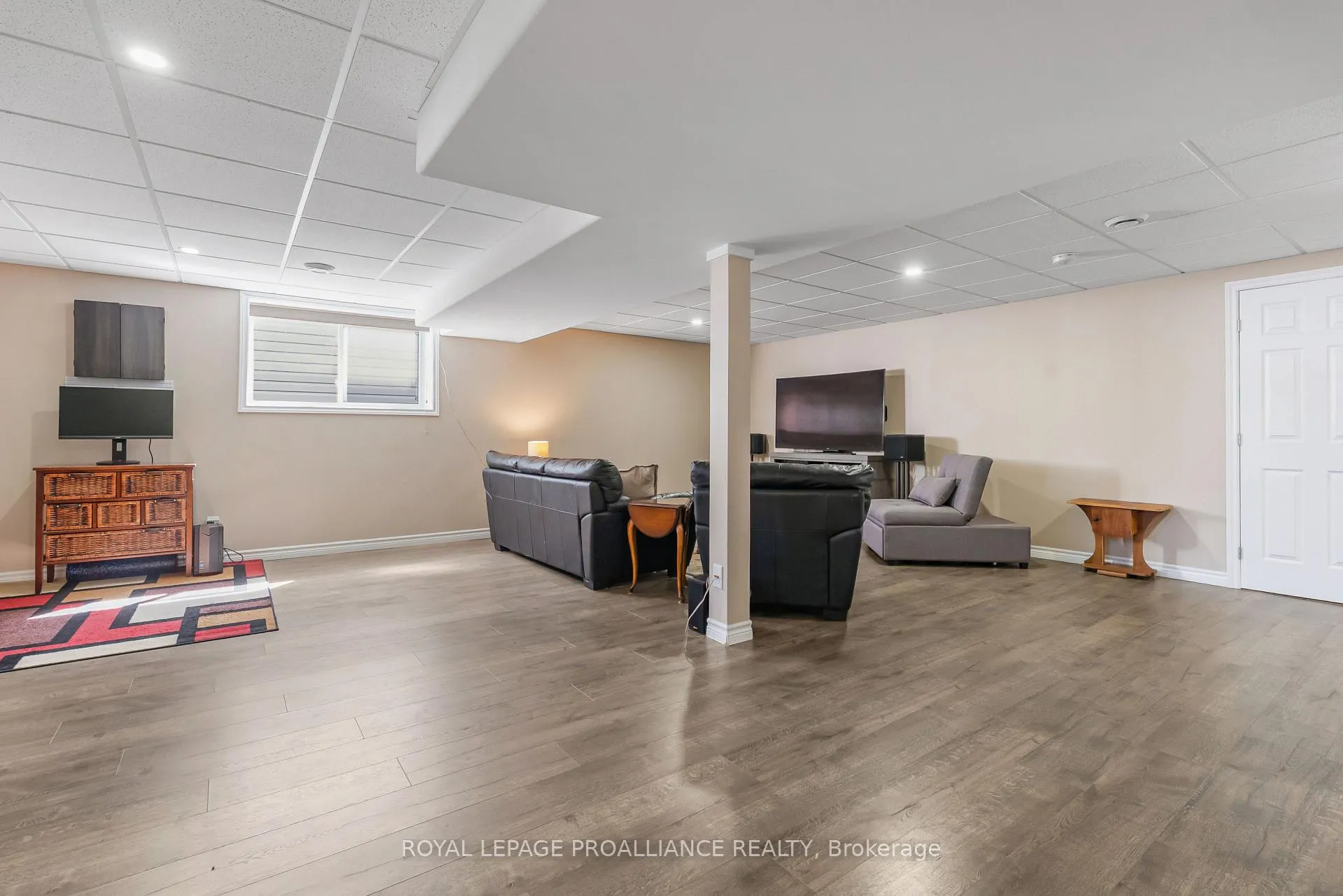 Photo 25 of 33 Redwood Drive, Belleville, Thurlow Ward — HOMEH