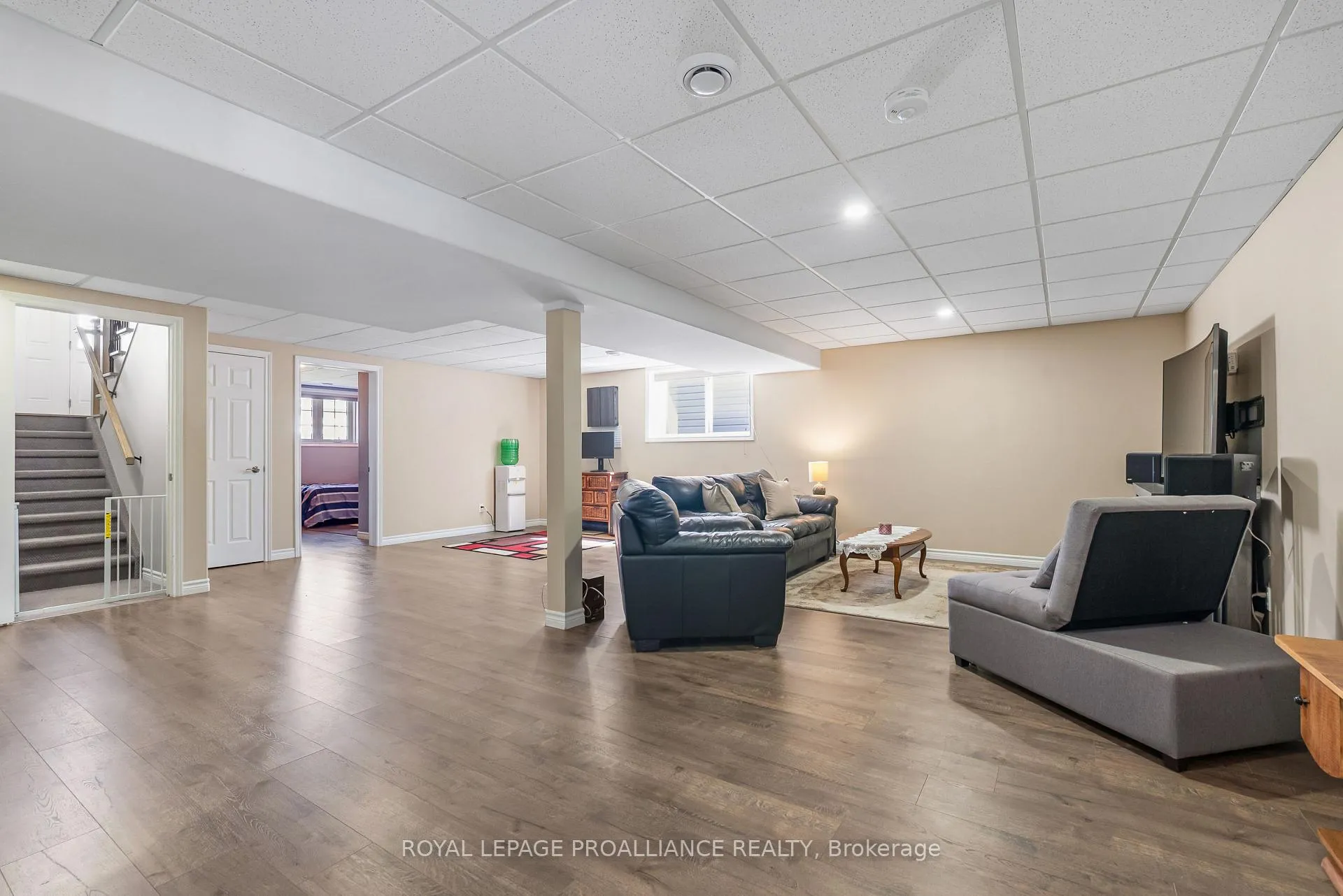 Photo 26 of 33 Redwood Drive, Belleville, Thurlow Ward — HOMEH