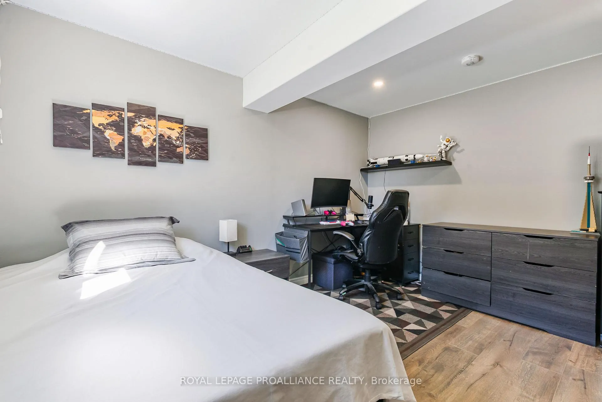 Photo 34 of 33 Redwood Drive, Belleville, Thurlow Ward — HOMEH