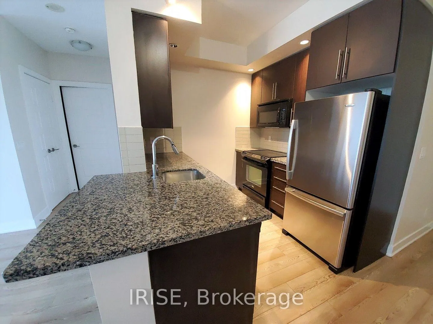 Photo 6 of Unit 1308, 28 Linden Street, Toronto, North St. James Town — HOMEH