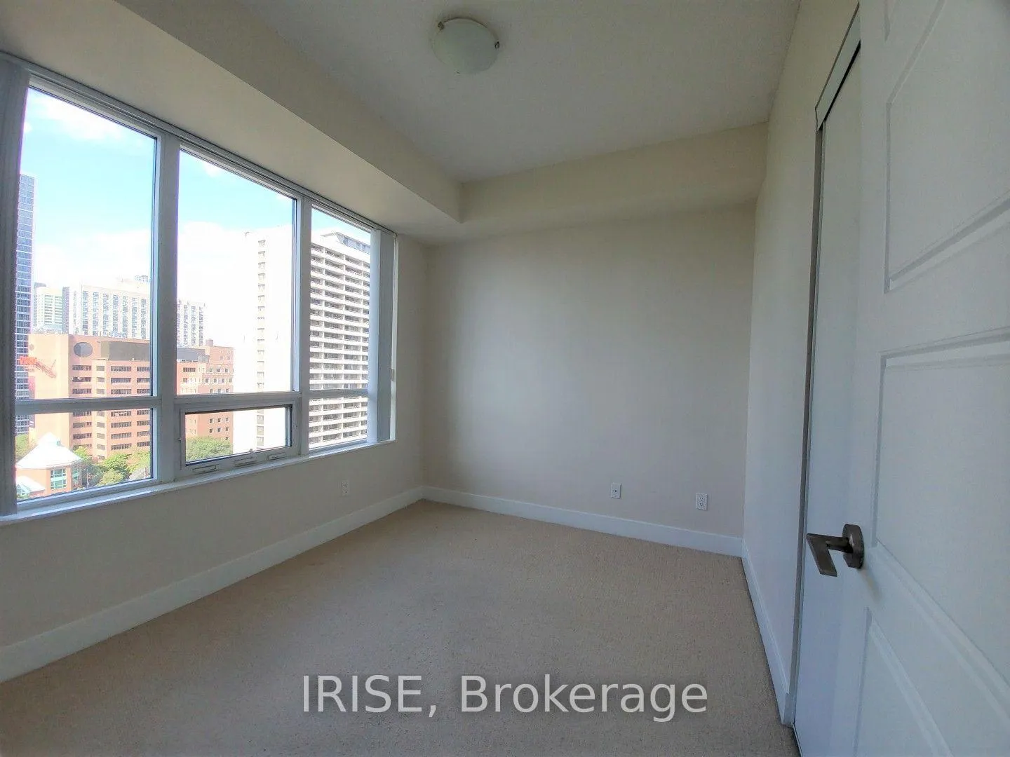 Photo 10 of Unit 1308, 28 Linden Street, Toronto, North St. James Town — HOMEH