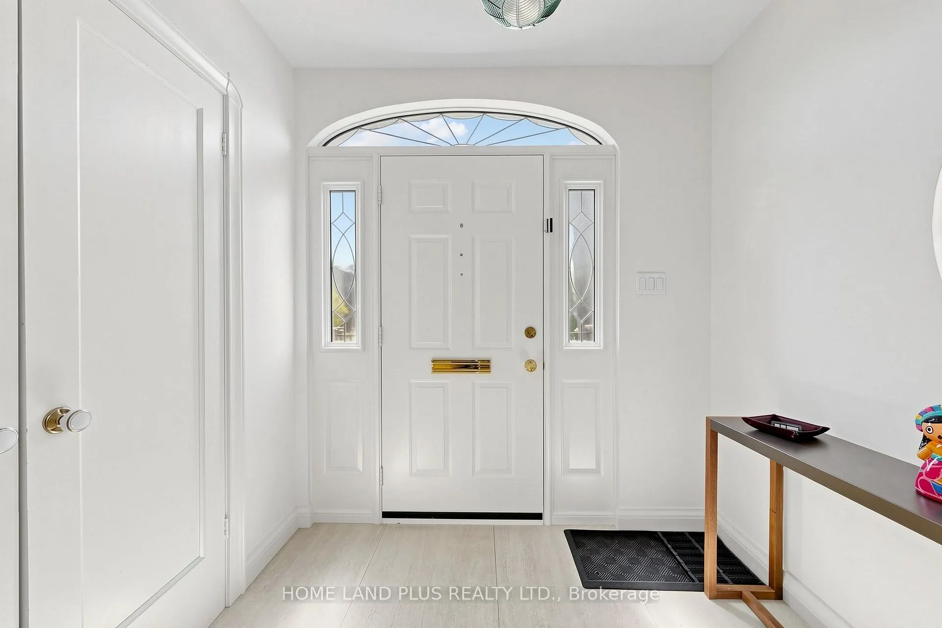 Photo 4 of 154 Brooke Avenue, Toronto, Bedford Park-Nortown — HOMEH