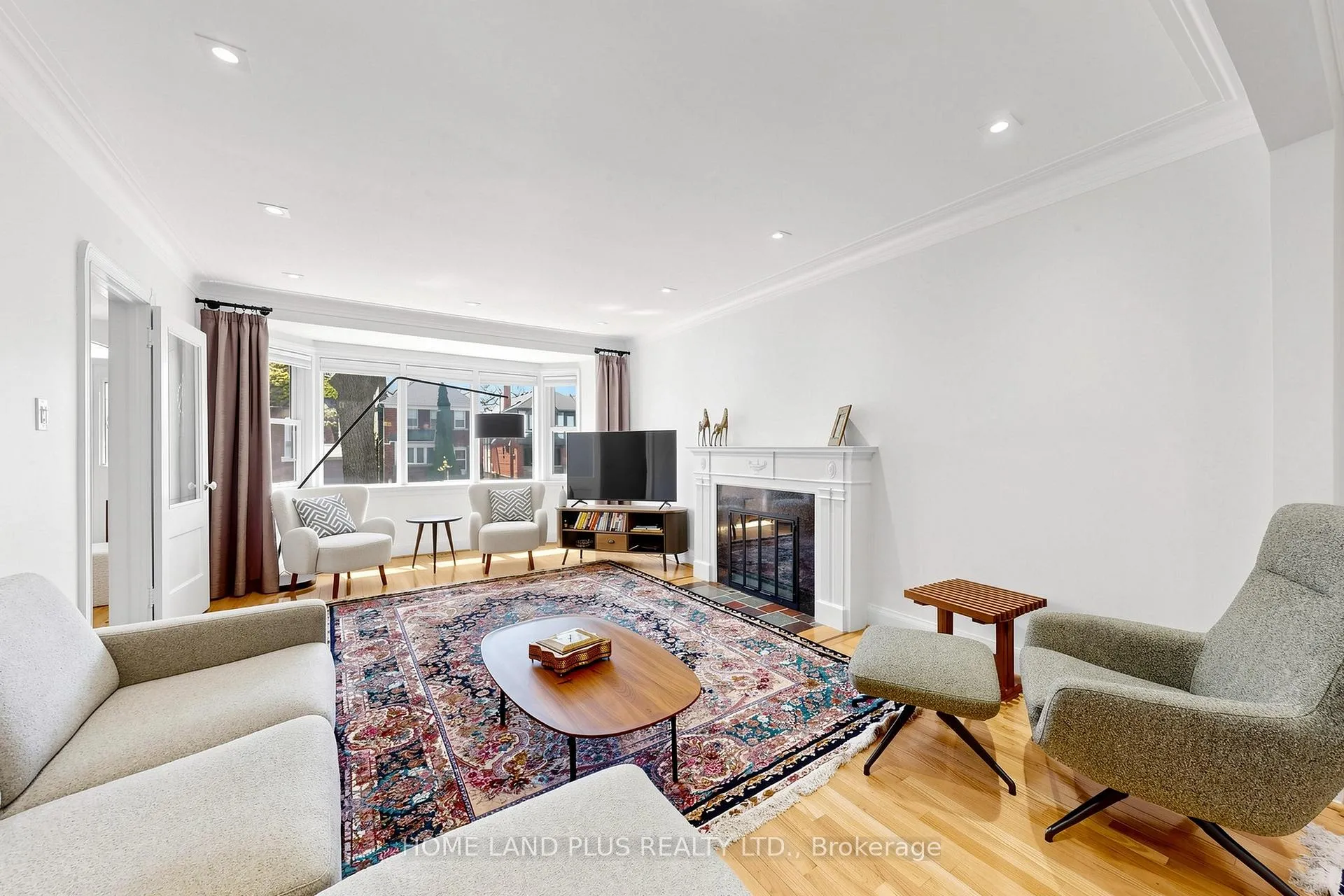 Photo 7 of 154 Brooke Avenue, Toronto, Bedford Park-Nortown — HOMEH