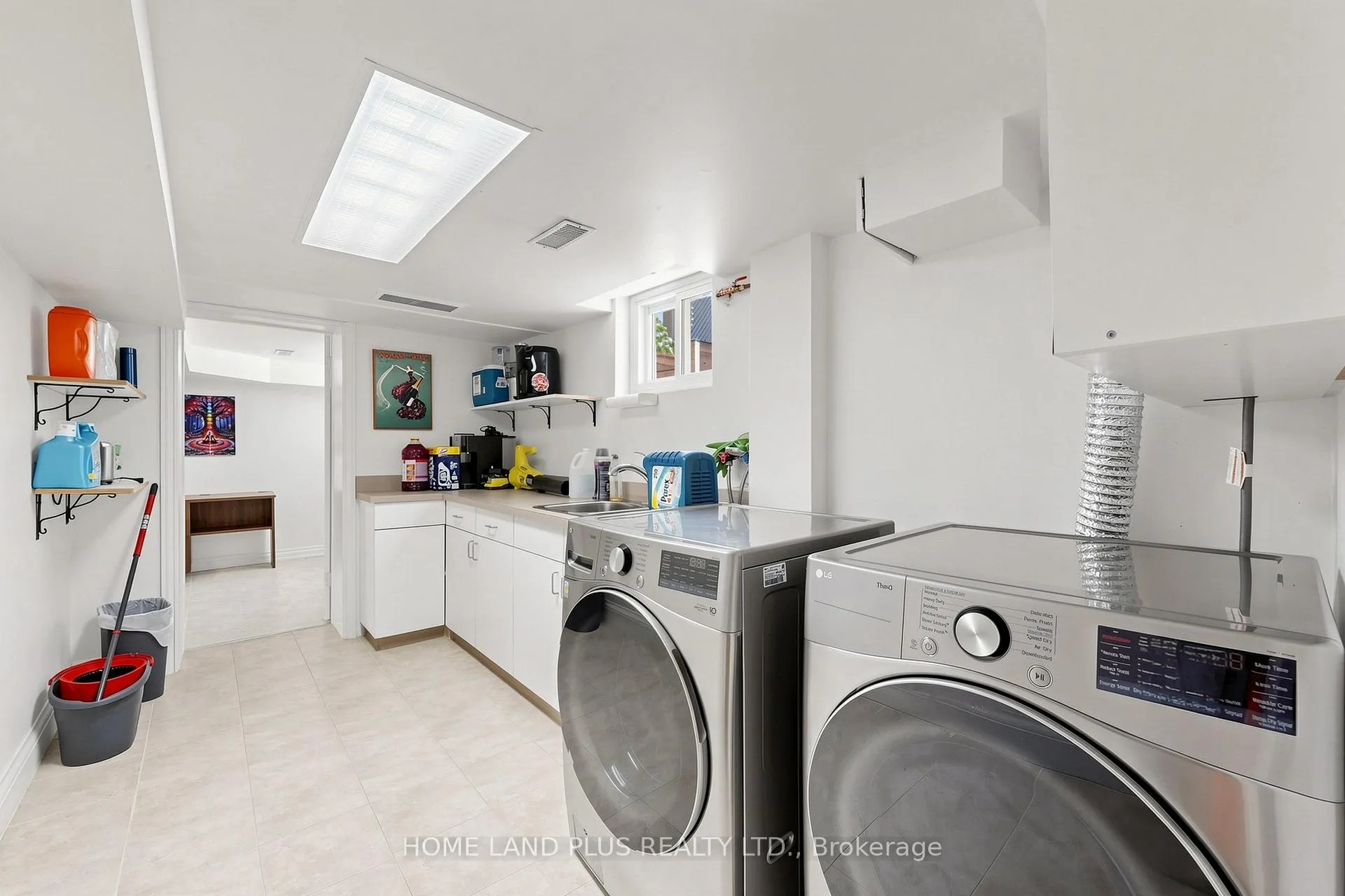 Photo 34 of 154 Brooke Avenue, Toronto, Bedford Park-Nortown — HOMEH
